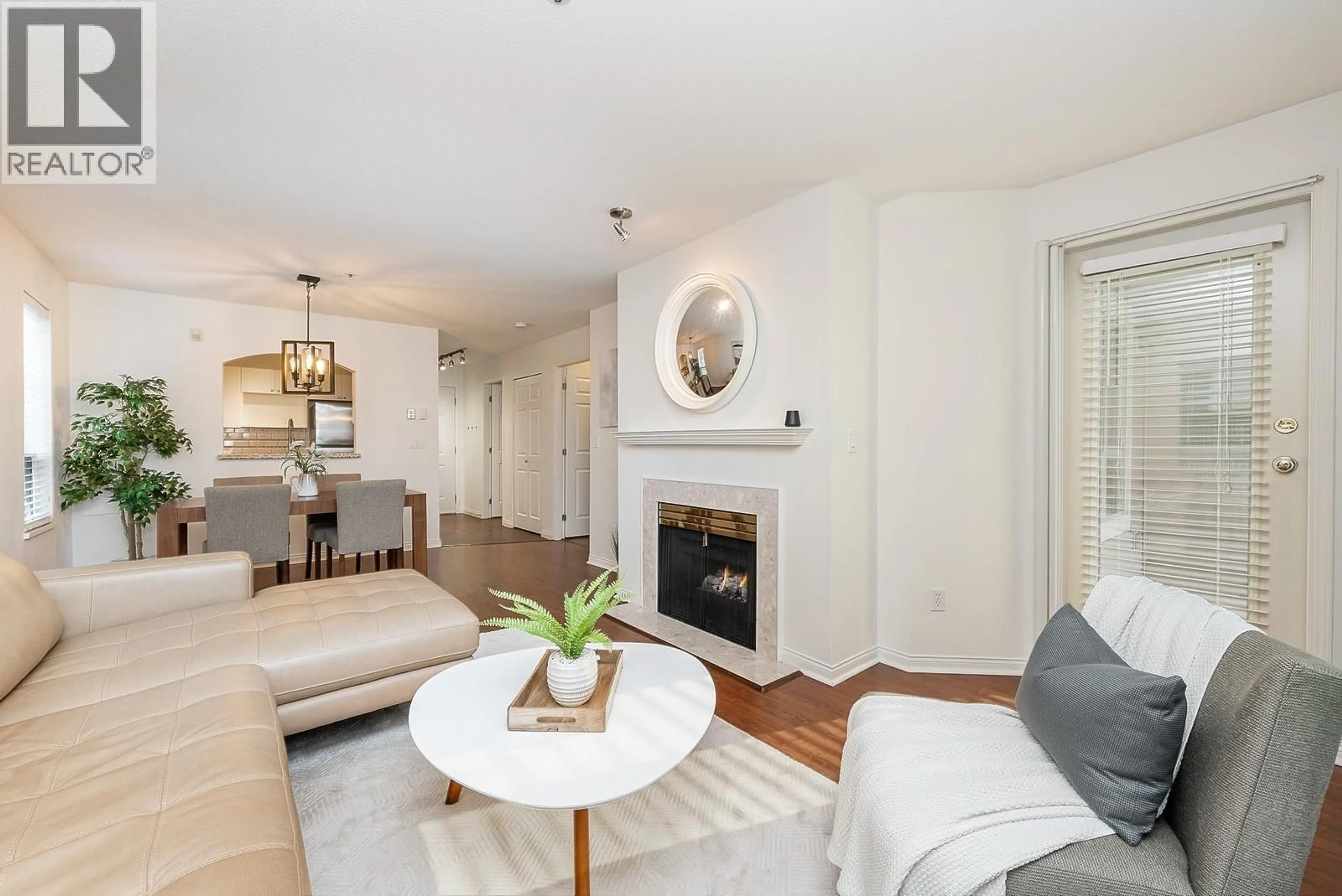 Living room with furniture, unknown for 101 - 2975 PRINCESS CRESCENT, Coquitlam British Columbia V3B7N3