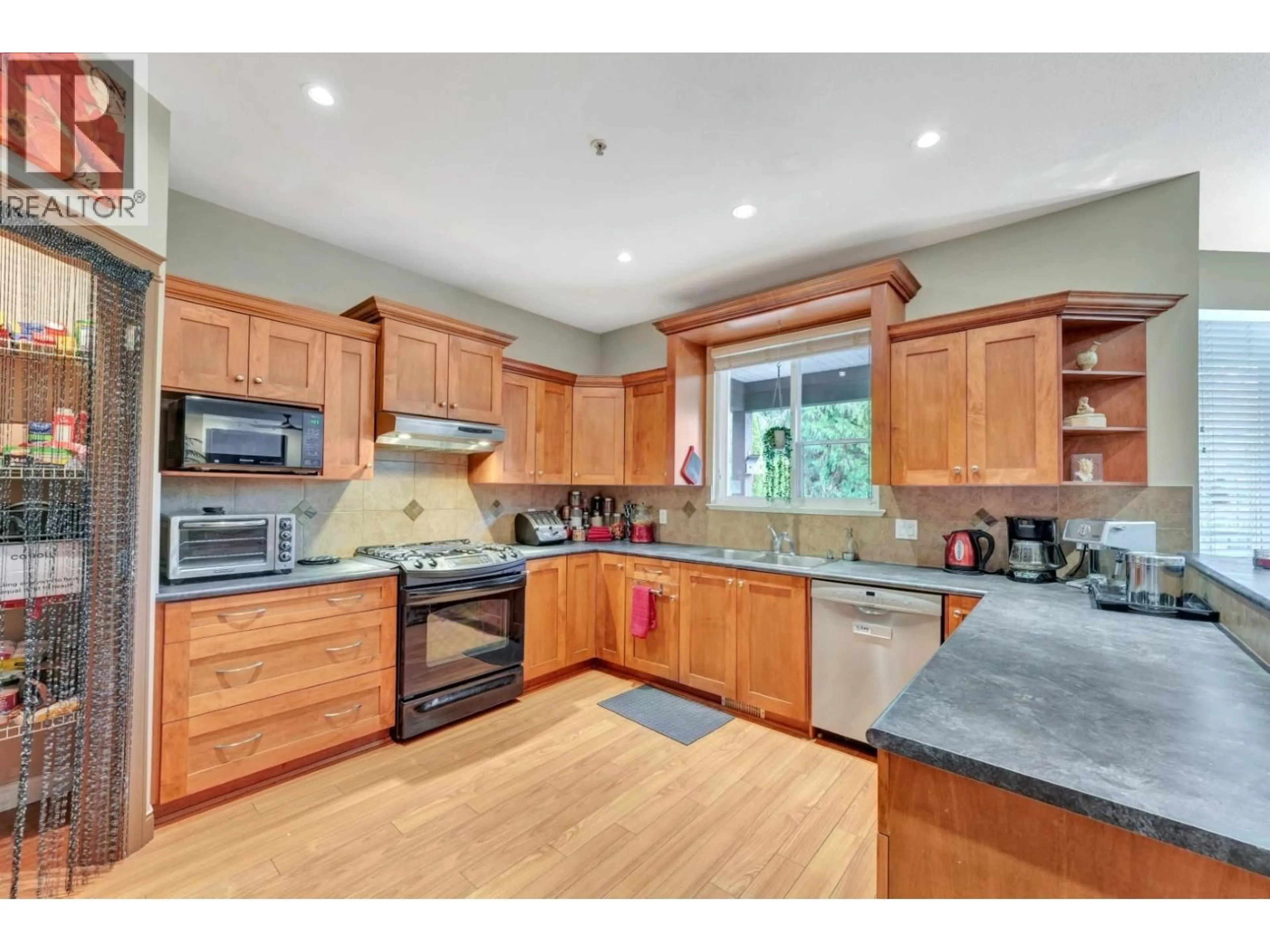 Open concept kitchen, unknown for 11378 240A STREET, Maple Ridge British Columbia V2W0A4