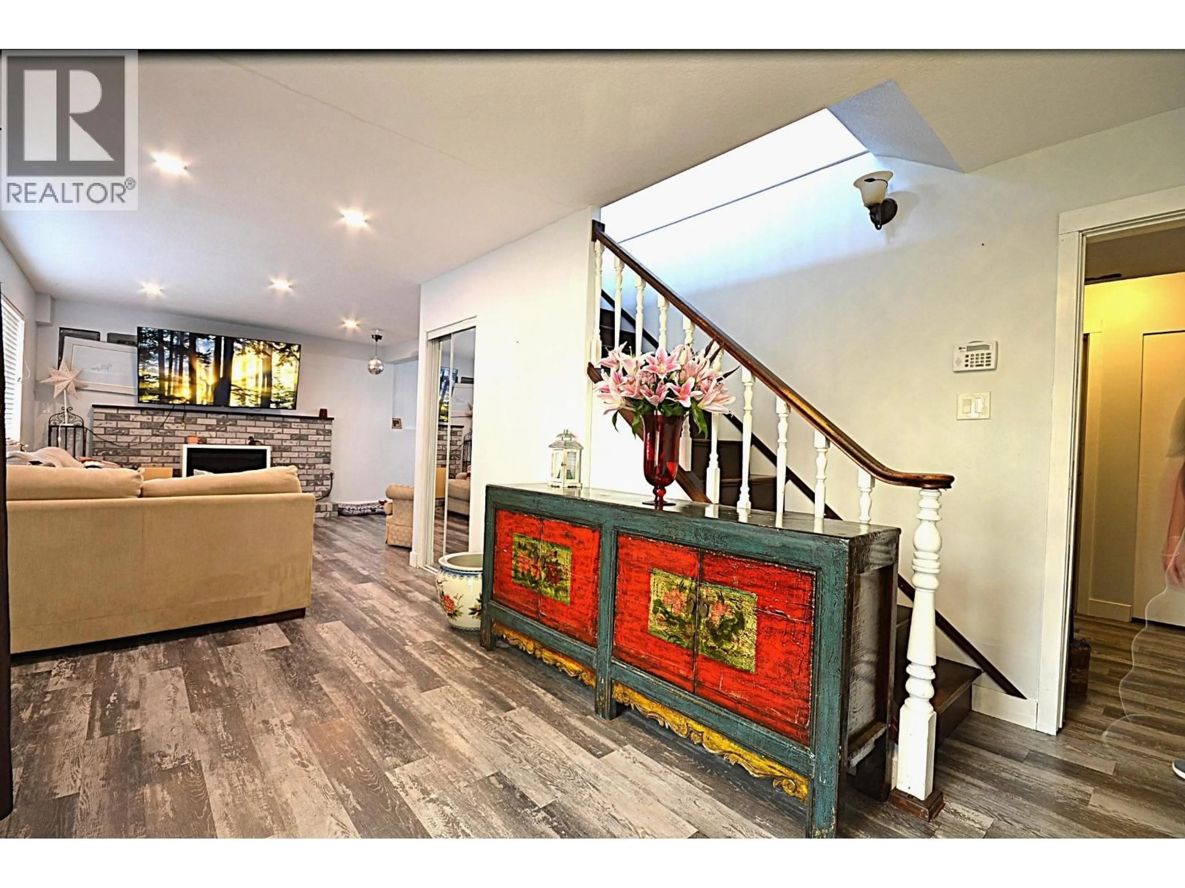 Indoor foyer for 3141 RALEIGH STREET, Port Coquitlam British Columbia V3C3J3