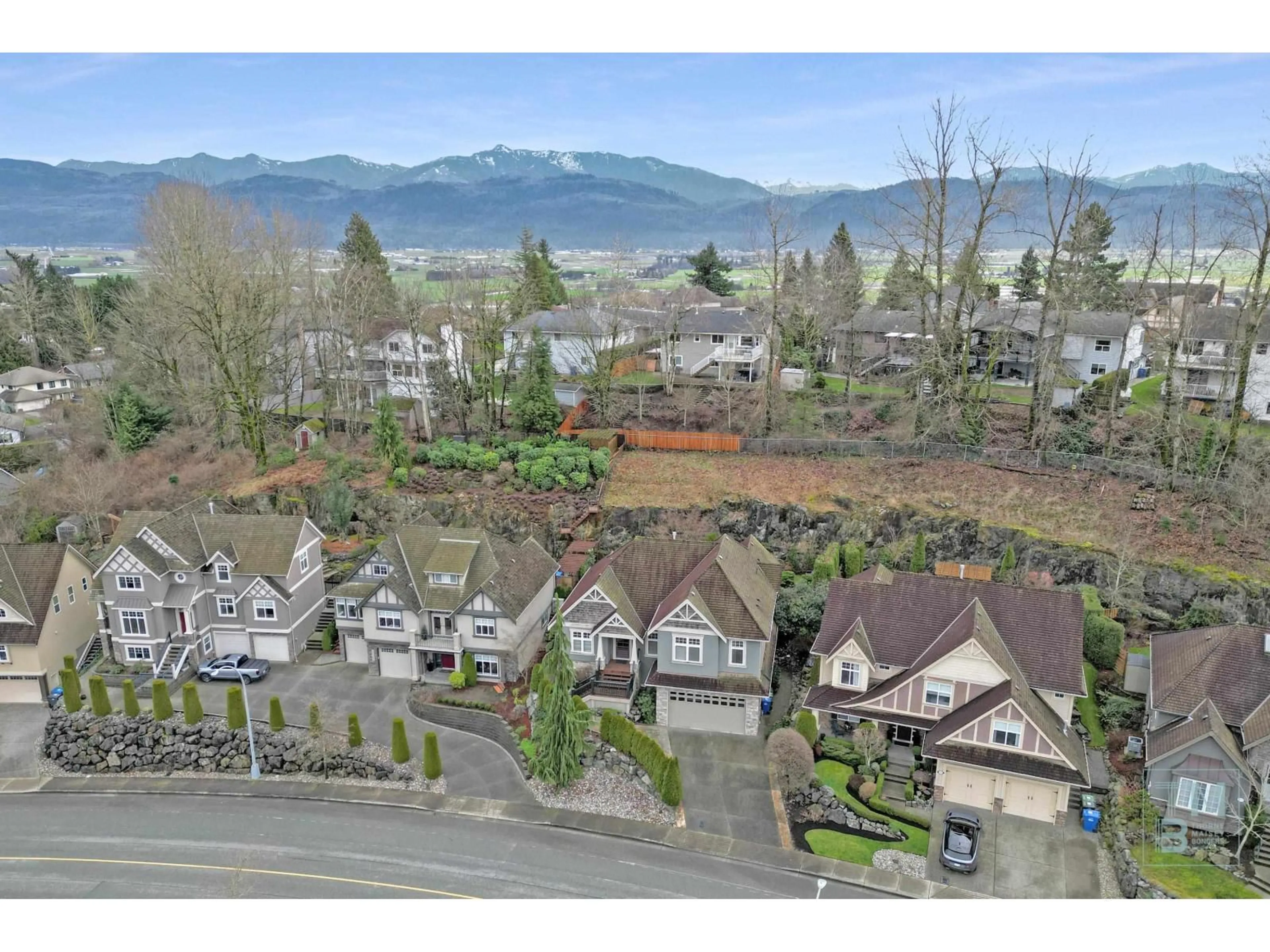 A pic from outside/outdoor area/front of a property/back of a property/a pic from drone, mountain view for 35778 MARSHALL ROAD, Abbotsford British Columbia V3G3A4