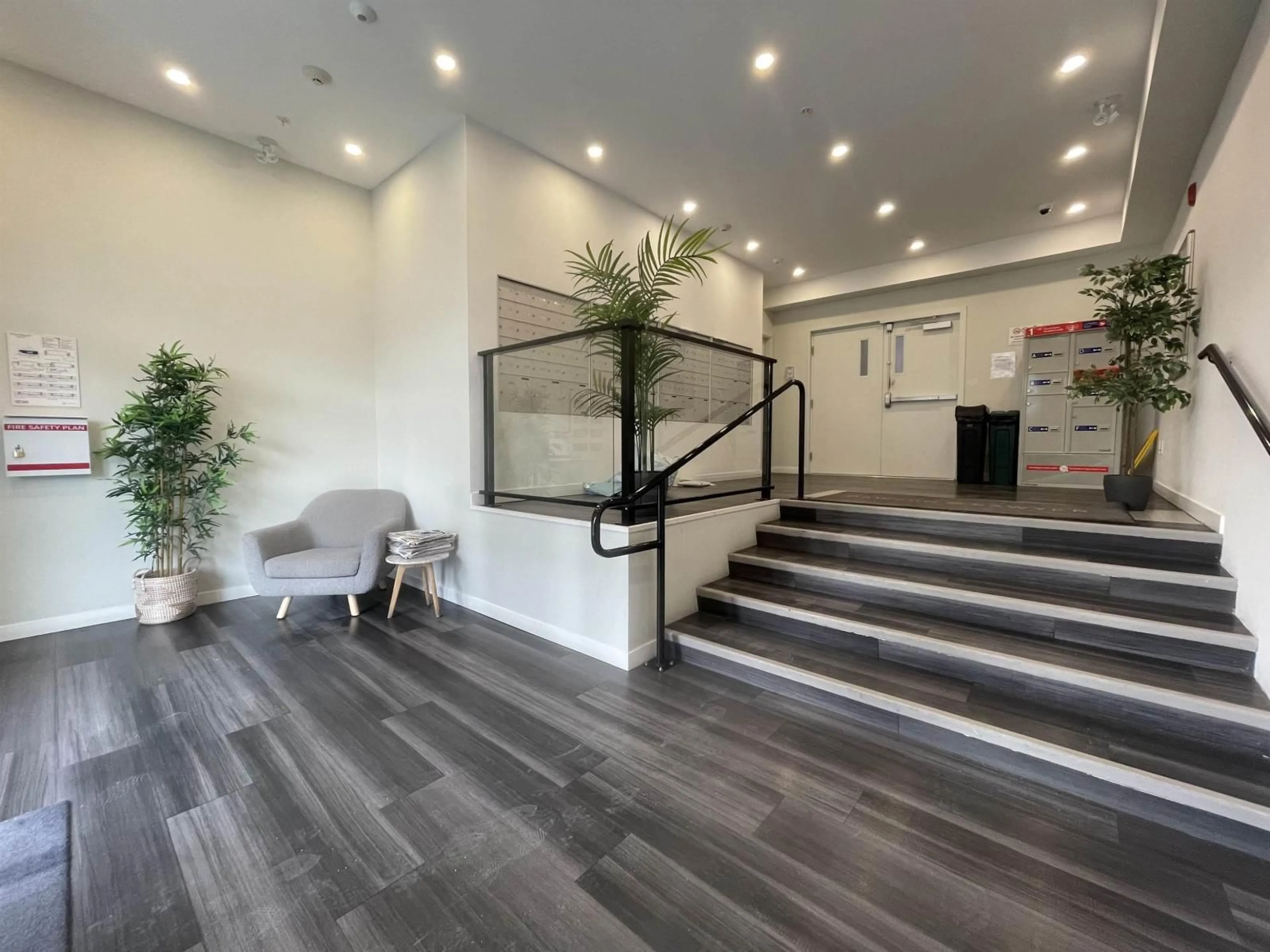 Lobby for 307 - 13623 81A AVENUE NORTH, Surrey British Columbia V3W3N7