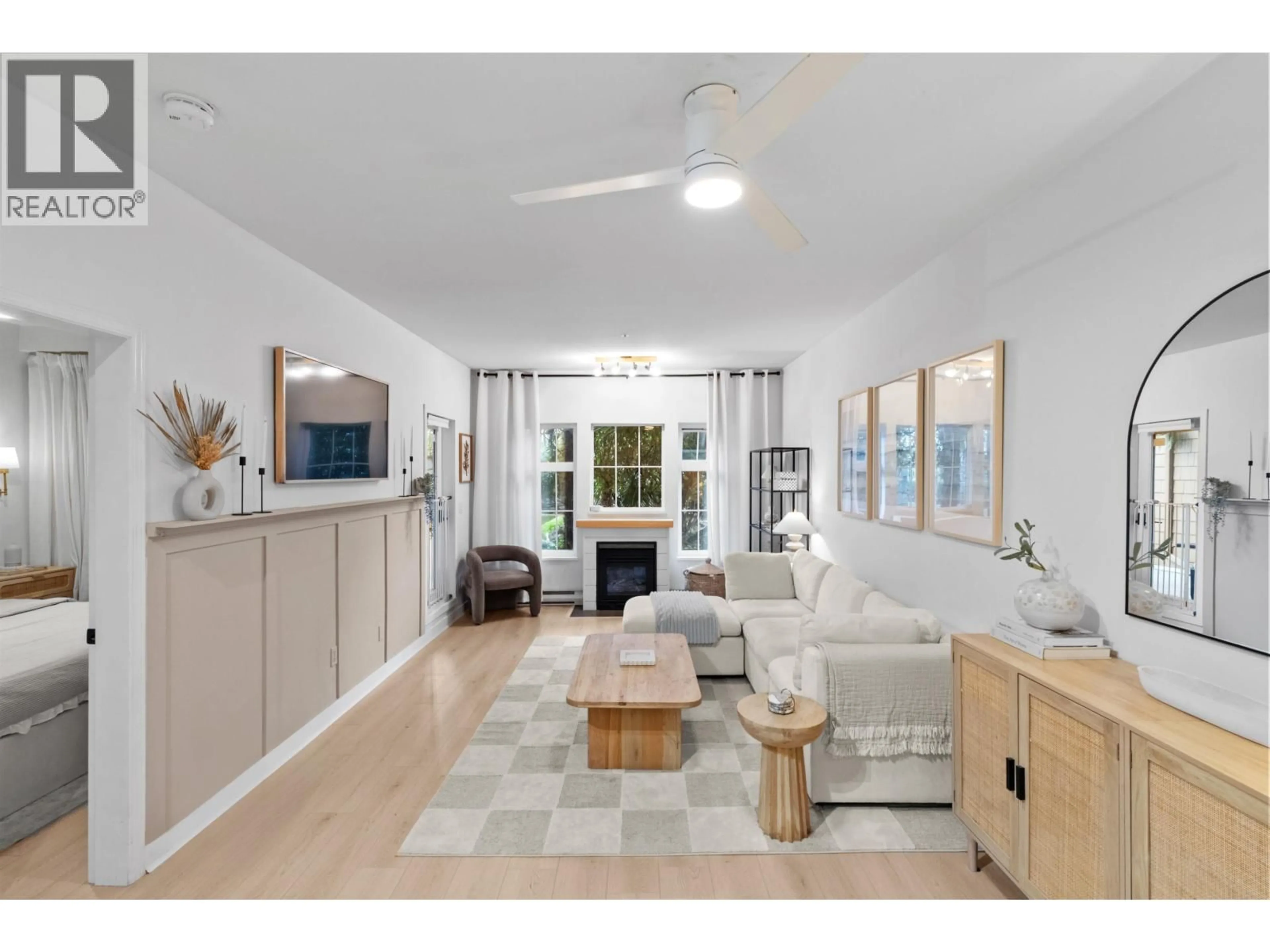 Living room with furniture, unknown for 109 - 1369 56 STREET, Tsawwassen British Columbia V4L2A6