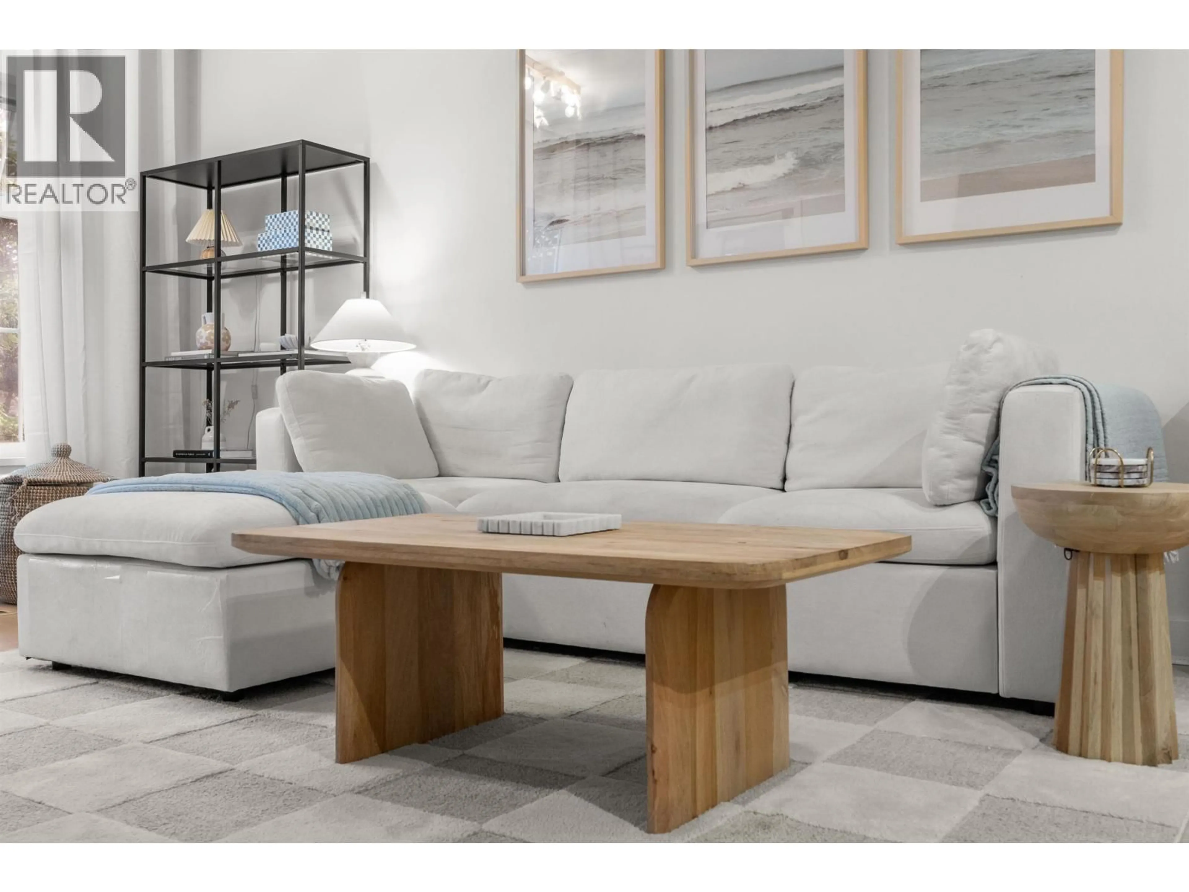 Living room with furniture, wood/laminate floor for 109 - 1369 56 STREET, Tsawwassen British Columbia V4L2A6