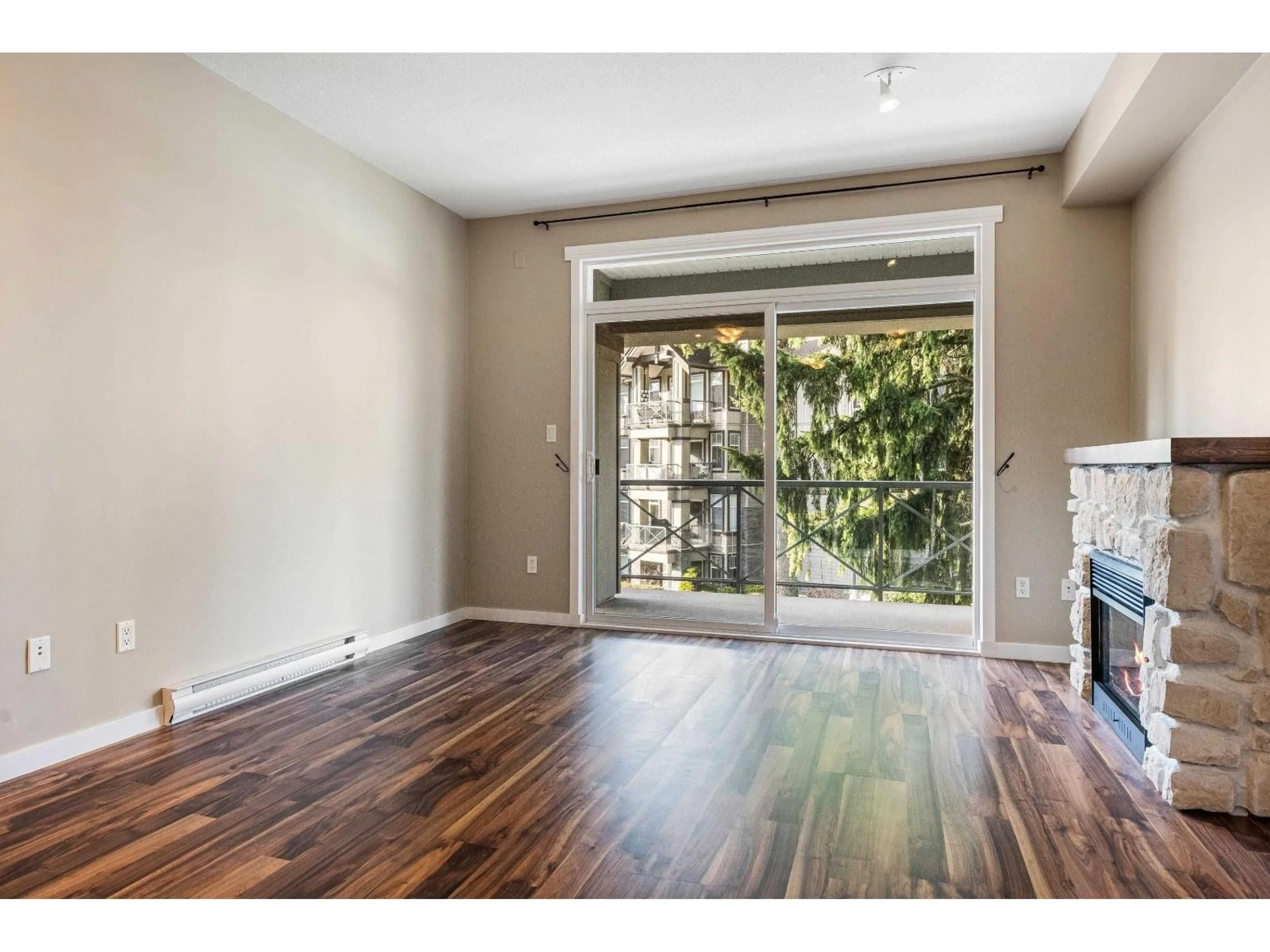 Unknown for 309 - 33338 BOURQUIN CRESCENT EAST, Abbotsford British Columbia V2S1Y1