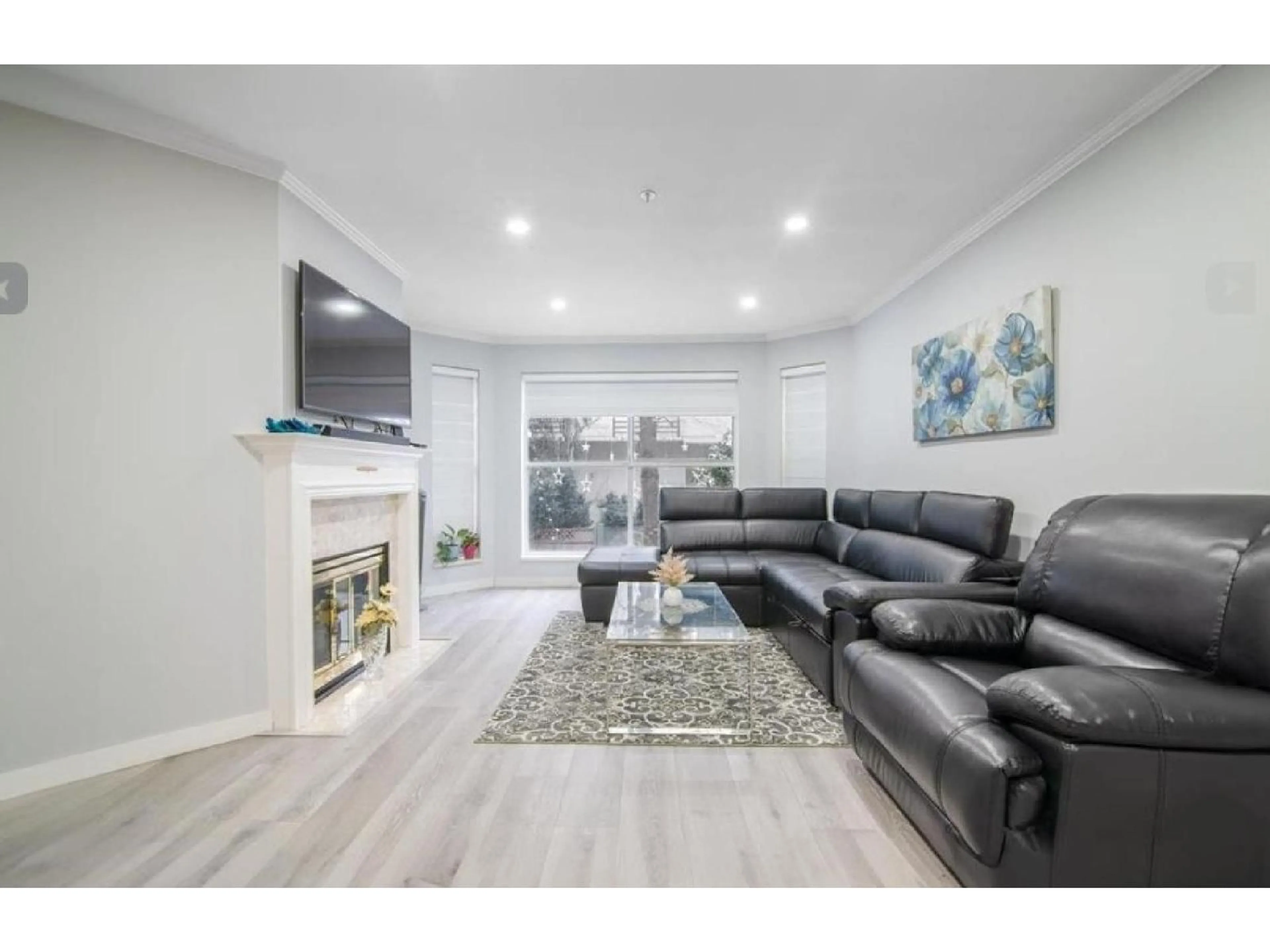 Living room with furniture, unknown for 110 - 7161 121 STREET, Surrey British Columbia V3W1G8