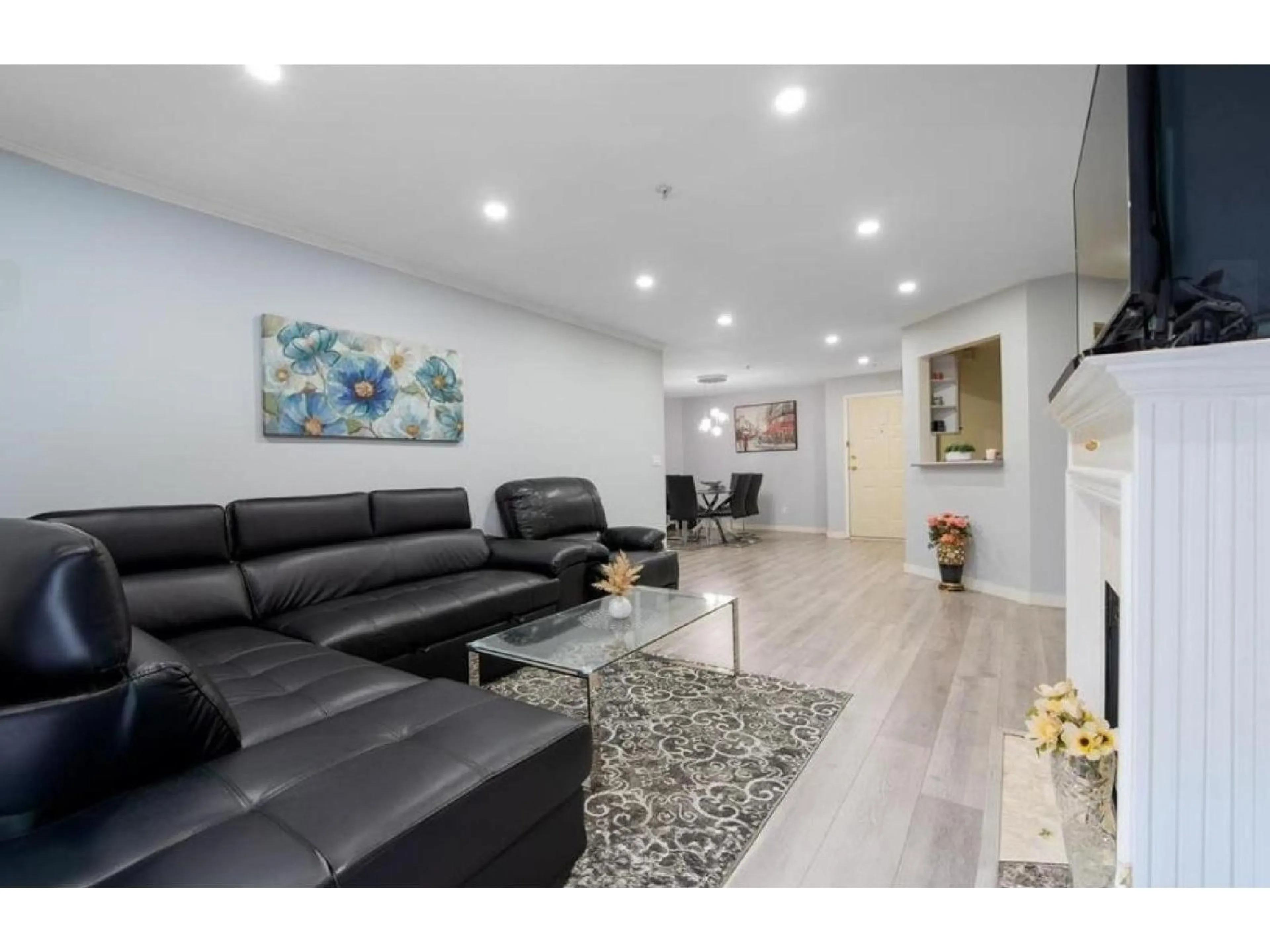 Living room with furniture, unknown for 110 - 7161 121 STREET, Surrey British Columbia V3W1G8