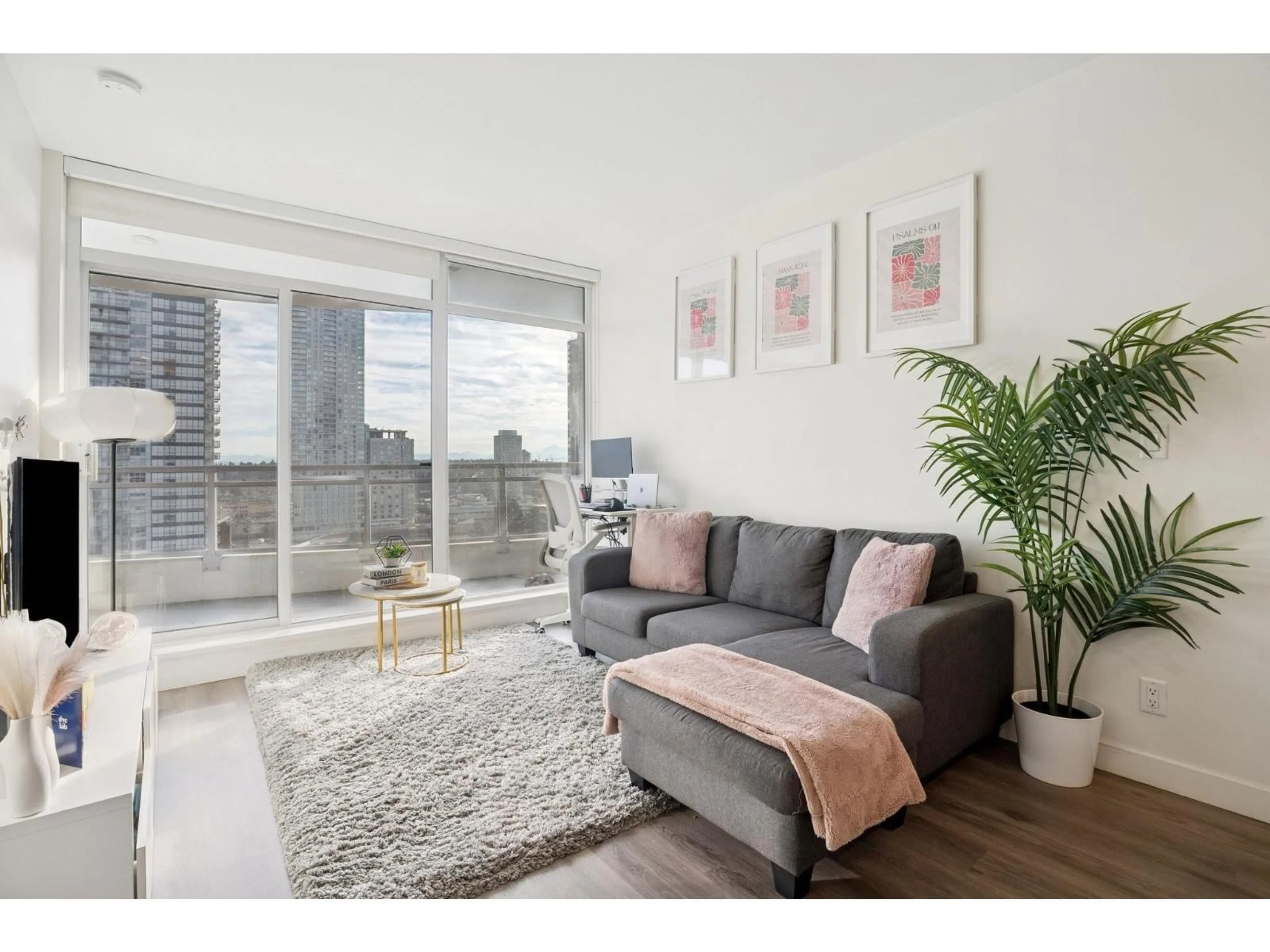 Living room with furniture, wood/laminate floor for 1604 - 13318 104 STREET, Surrey British Columbia V3T0R2