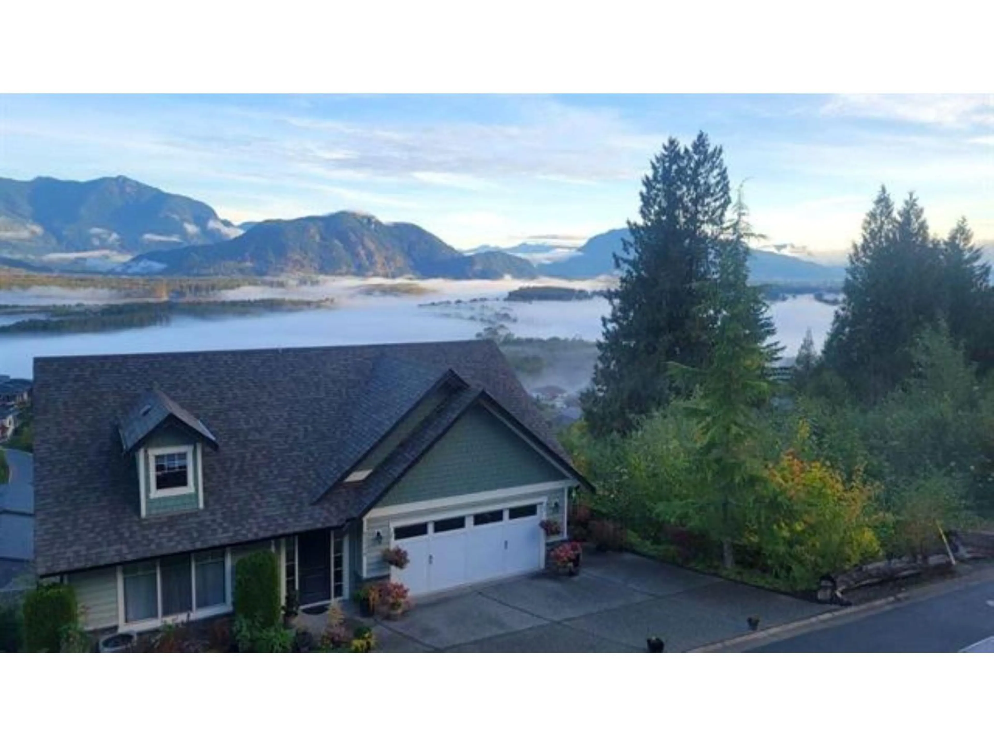 A pic from outside/outdoor area/front of a property/back of a property/a pic from drone, water/lake/river/ocean view for 43726 ALAMEDA DRIVE, Chilliwack British Columbia V2R0J9