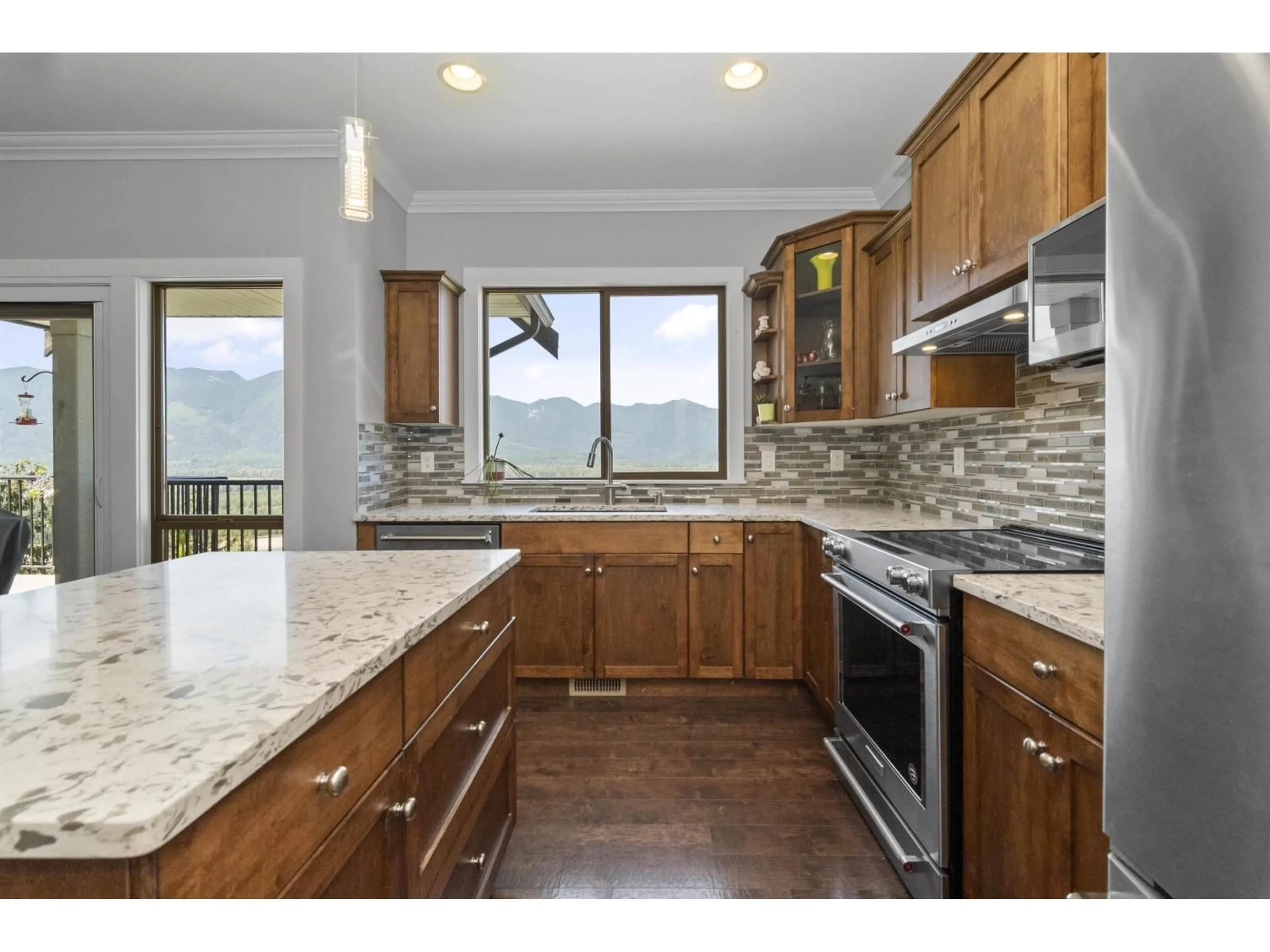 Open concept kitchen, unknown for 43726 ALAMEDA DRIVE, Chilliwack British Columbia V2R0J9