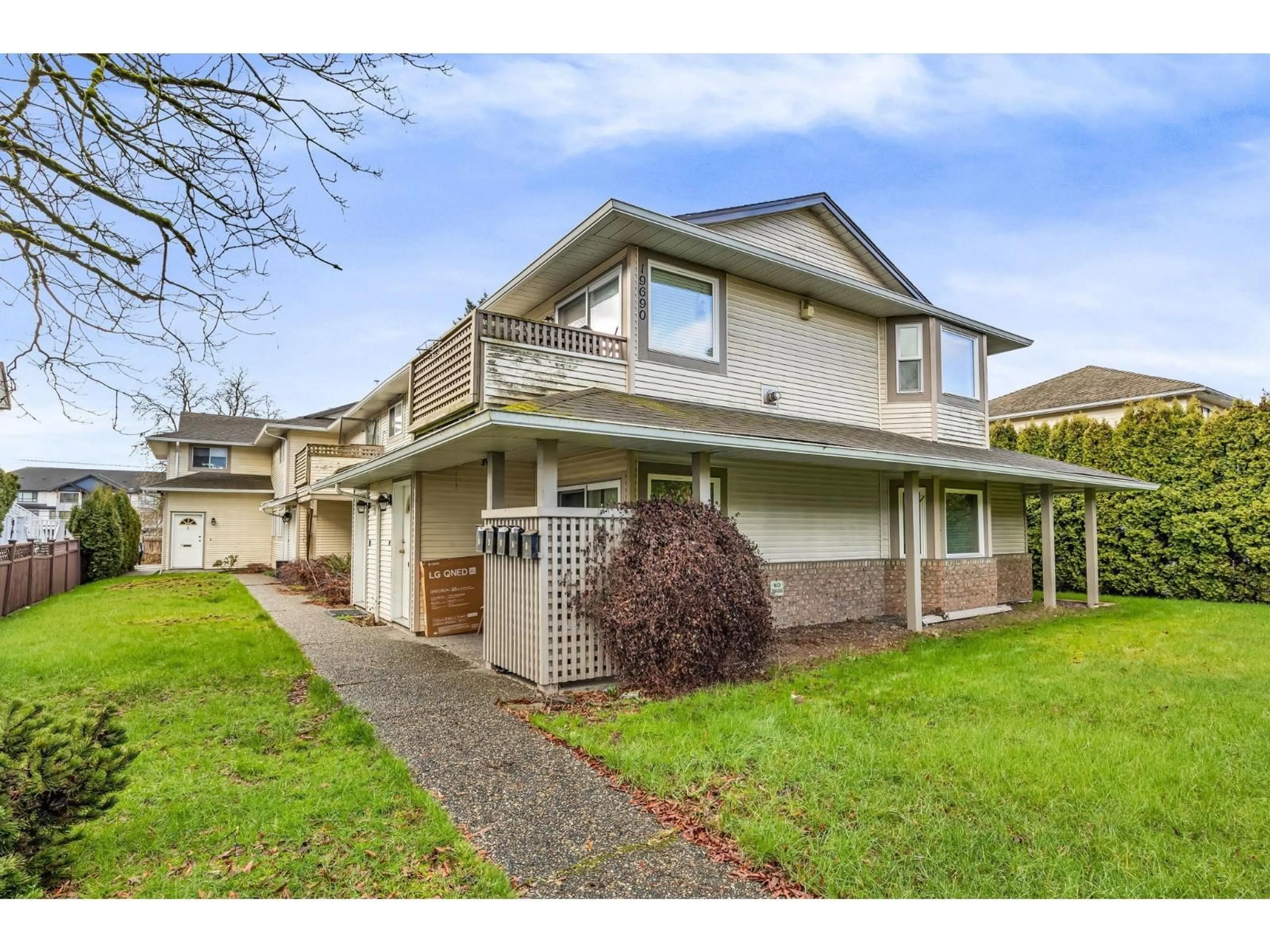 Unknown for 4 - 19690 56 AVENUE, Langley British Columbia V3A3X6