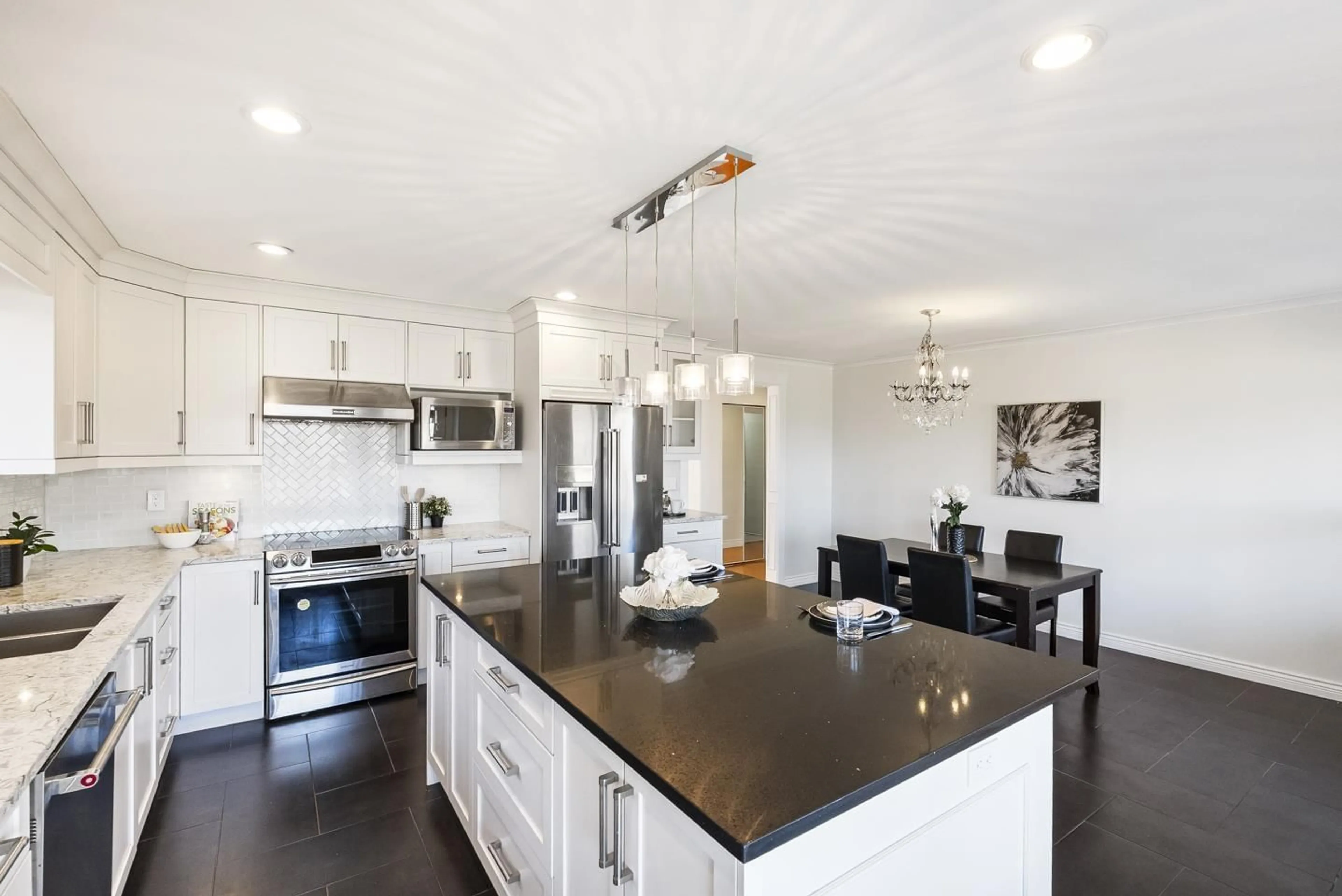 Open concept kitchen, unknown for 31605 HARMONY COURT, Abbotsford British Columbia V2T6S7