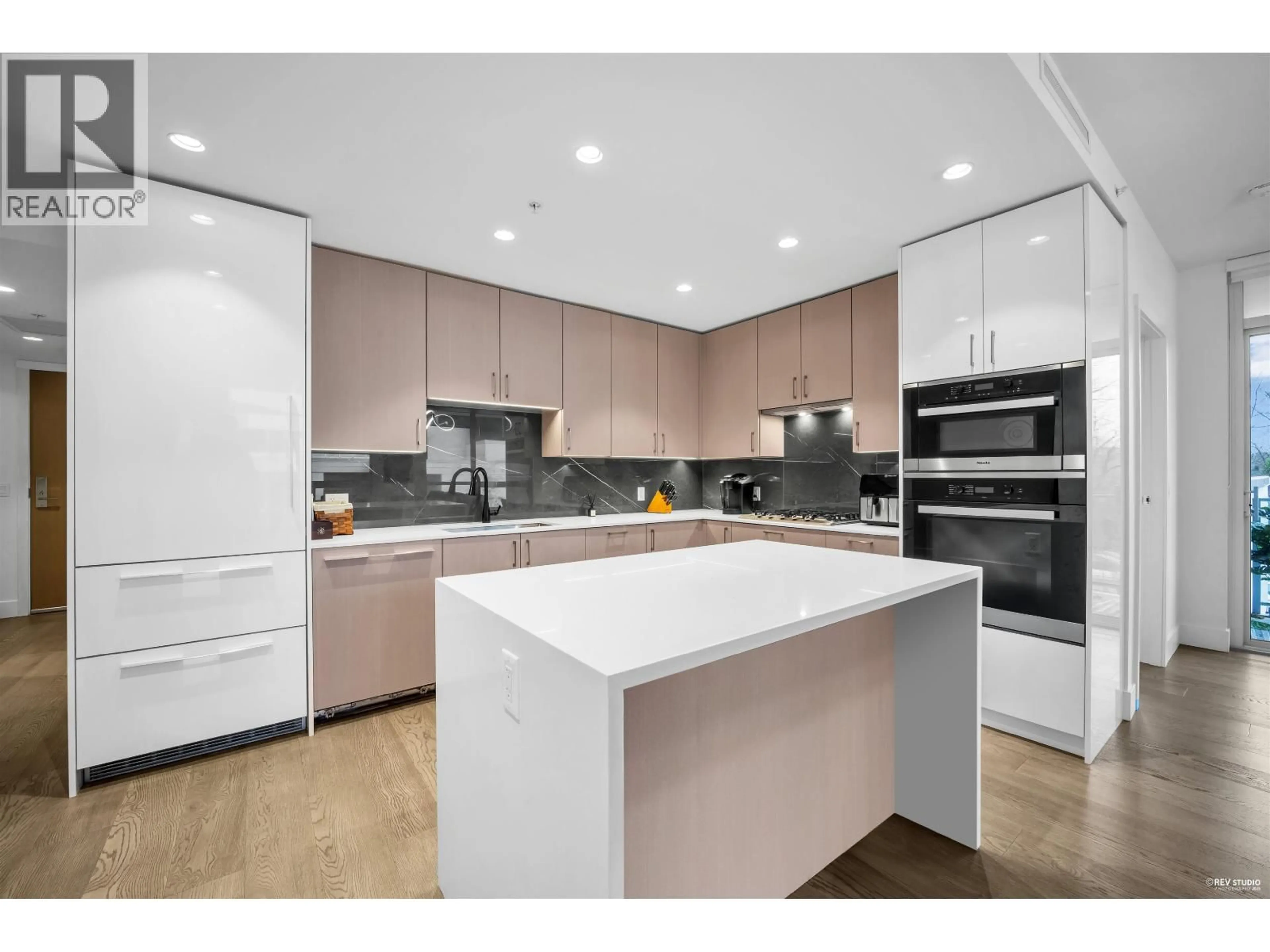 Unknown for 203 - 1632 LIONS GATE LANE, North Vancouver British Columbia V7P0E2