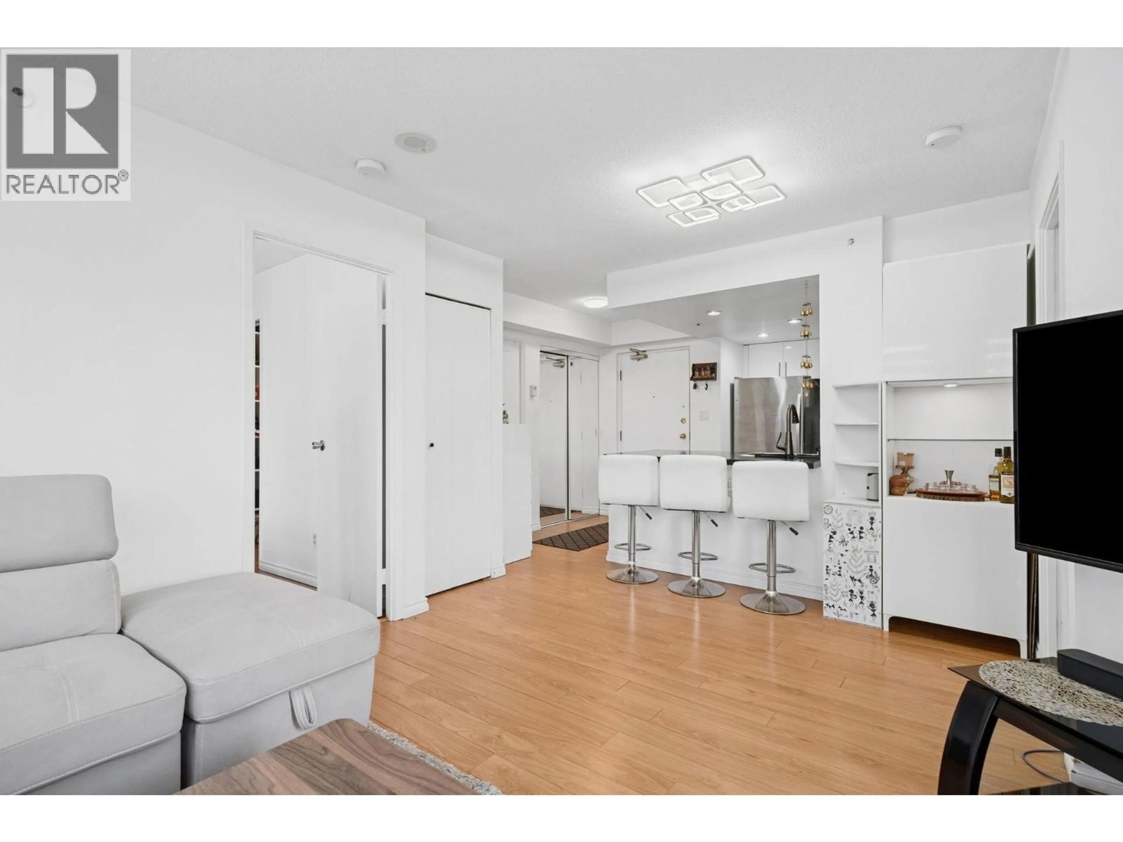 A pic of a room for 1402 - 828 AGNES STREET, New Westminster British Columbia V3M6R4