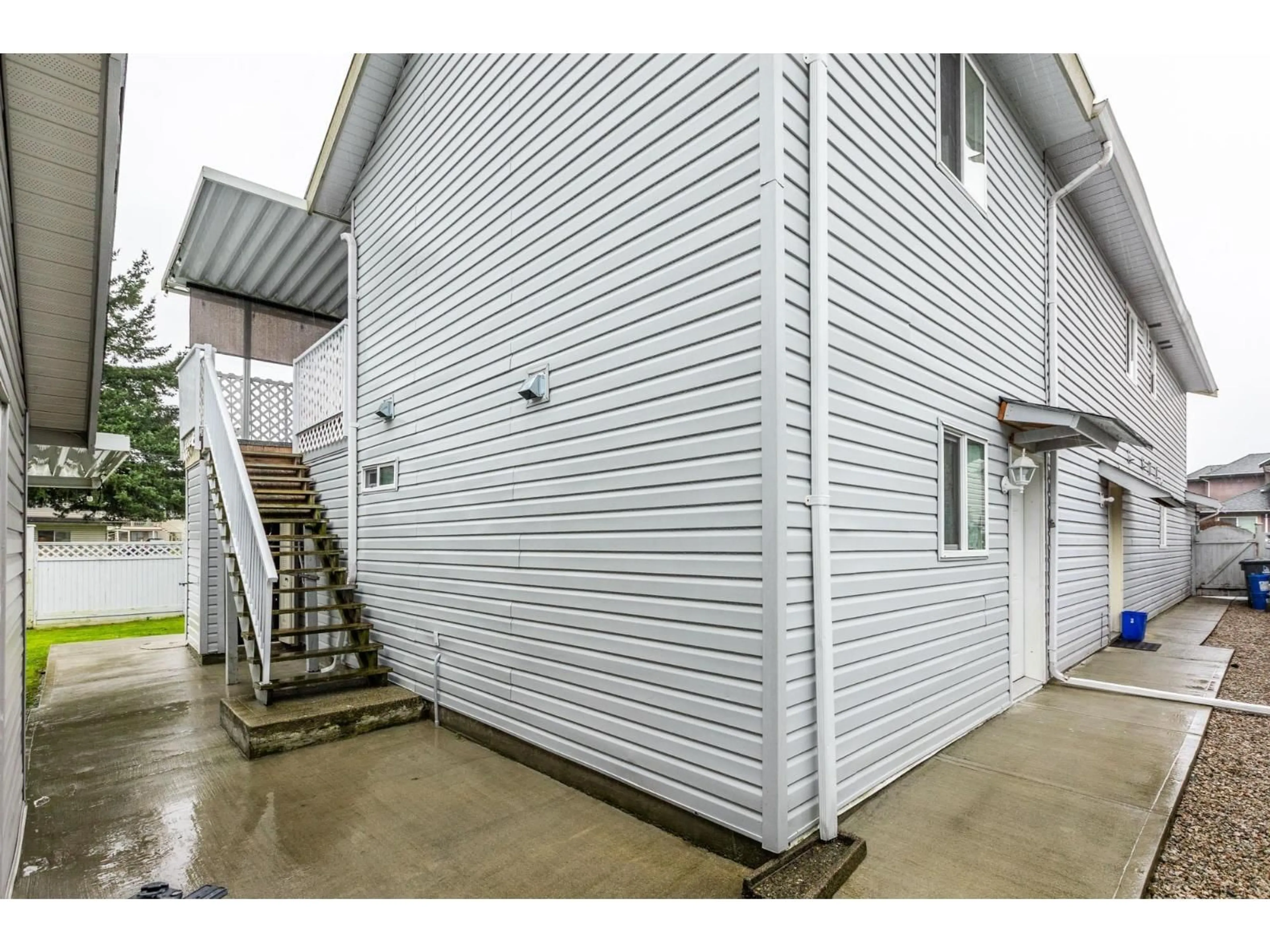 Unknown for 8412 134B STREET, Surrey British Columbia V3W0T8