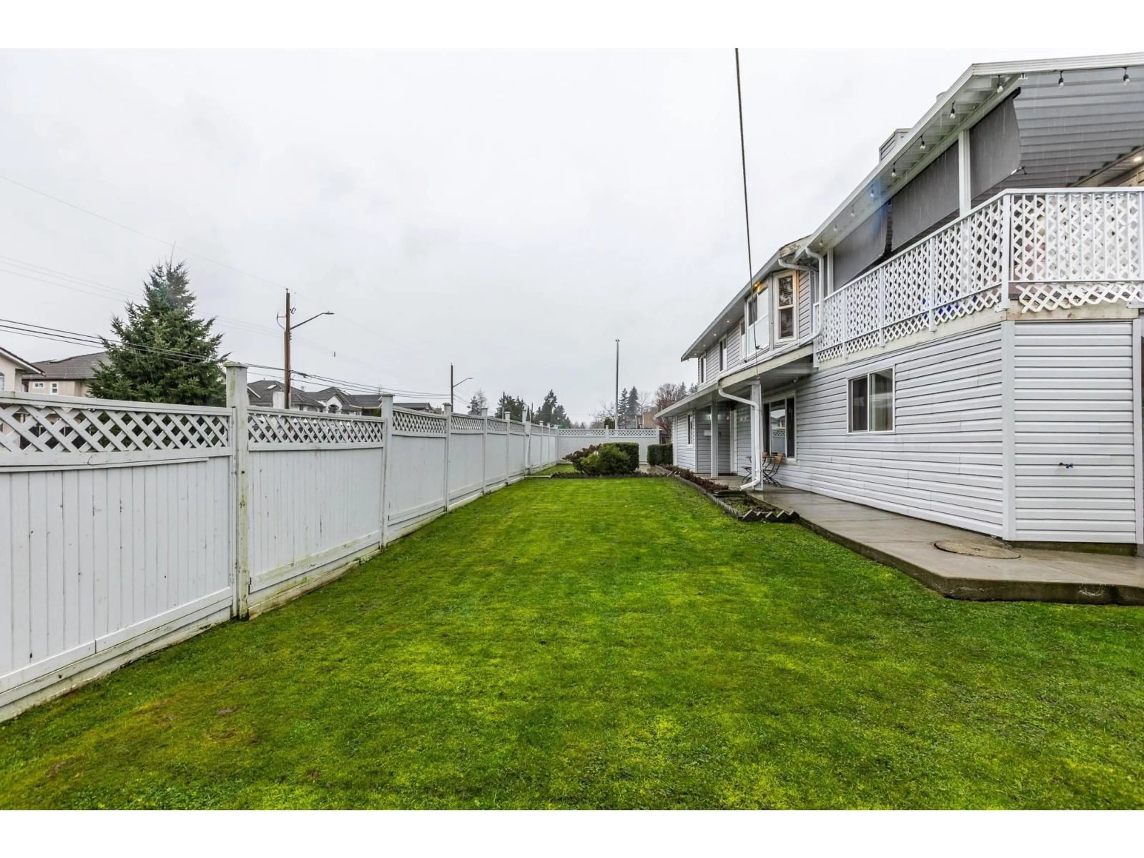 Patio, unknown for 8412 134B STREET, Surrey British Columbia V3W0T8