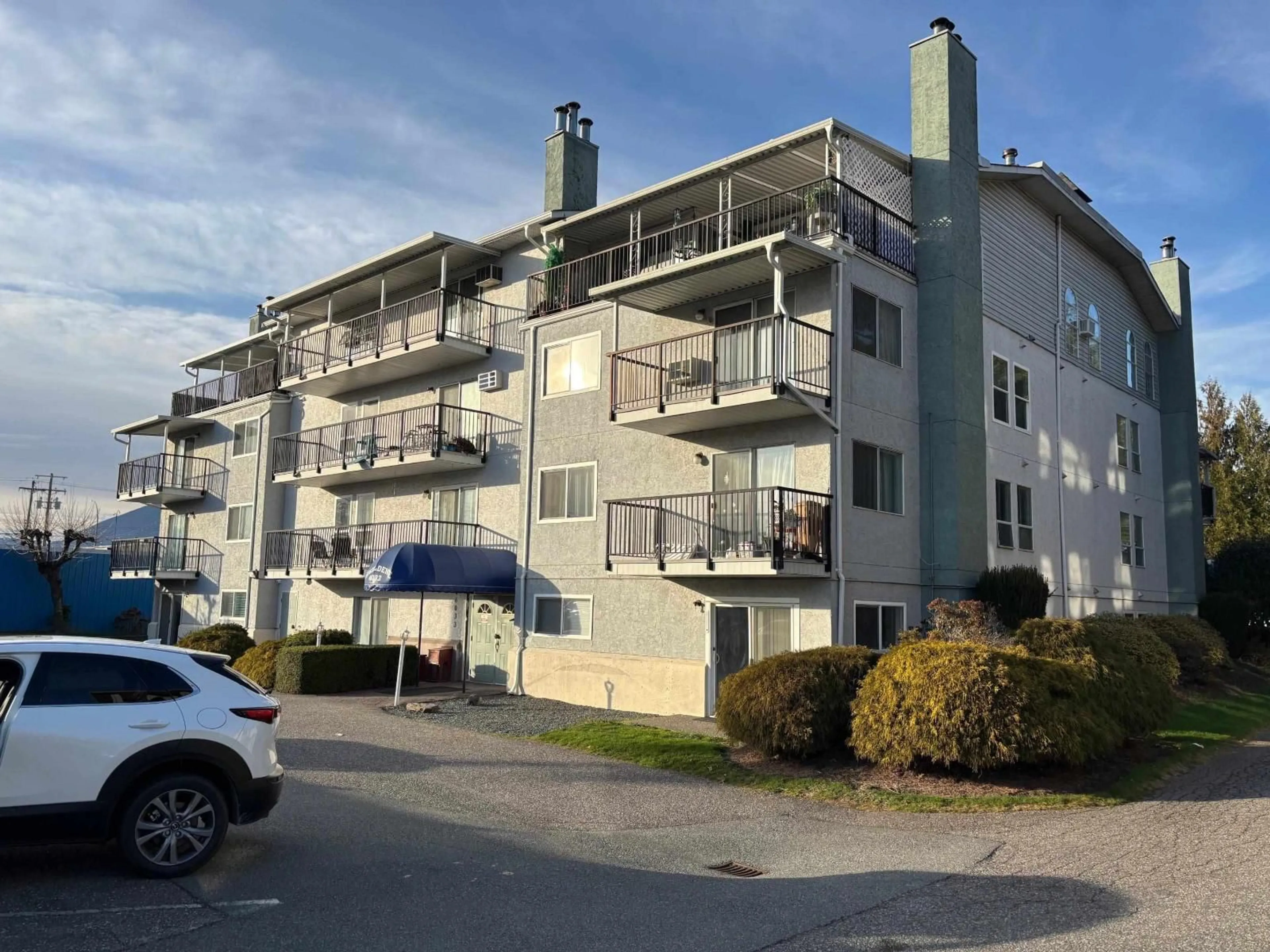 Unknown for 403 - 46033 CHILLIWACK CENTRAL ROAD, Chilliwack British Columbia V2P1J5