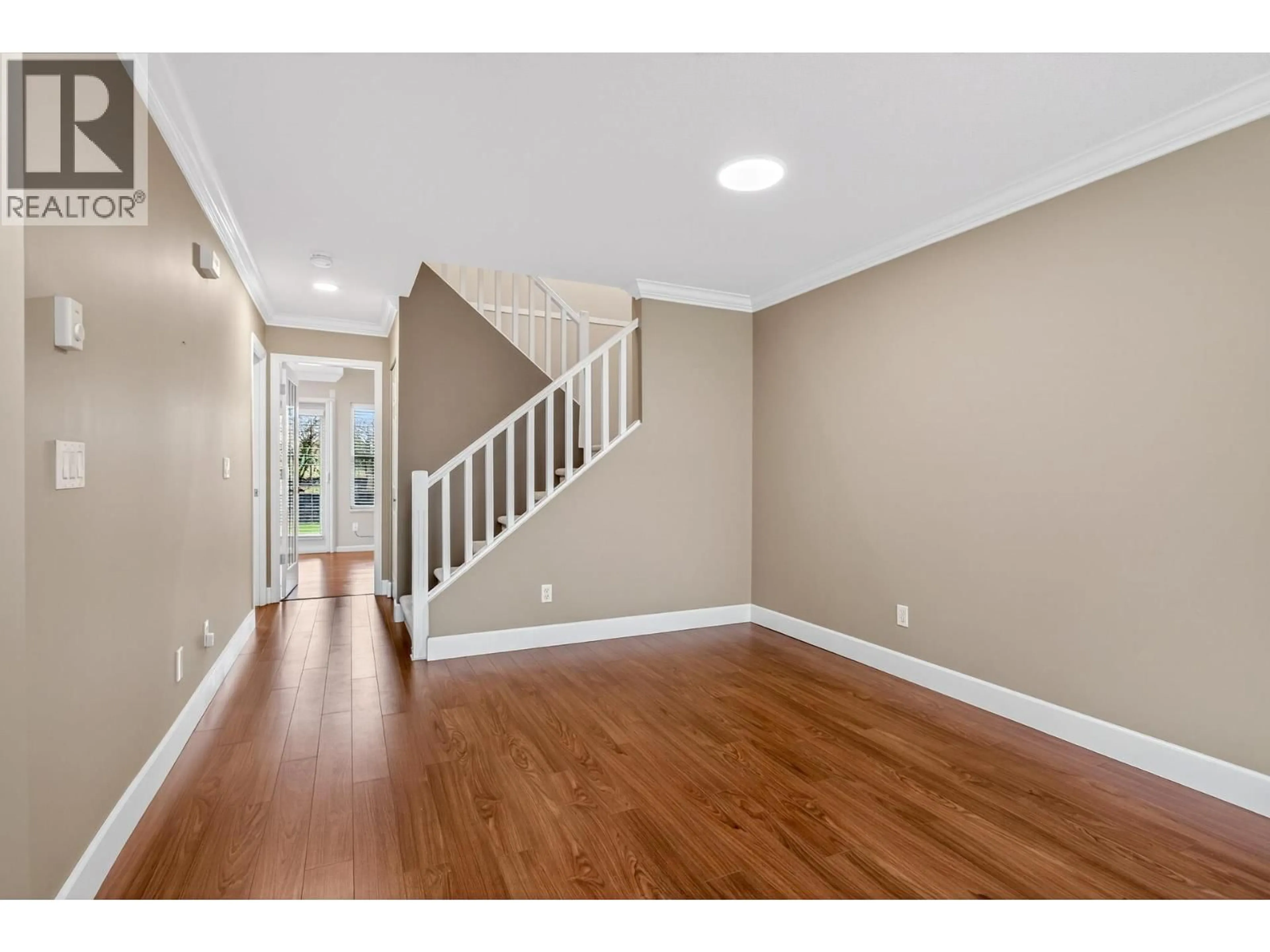 Indoor entryway for 12 - 23085 118 AVENUE, Maple Ridge British Columbia V2X3J7