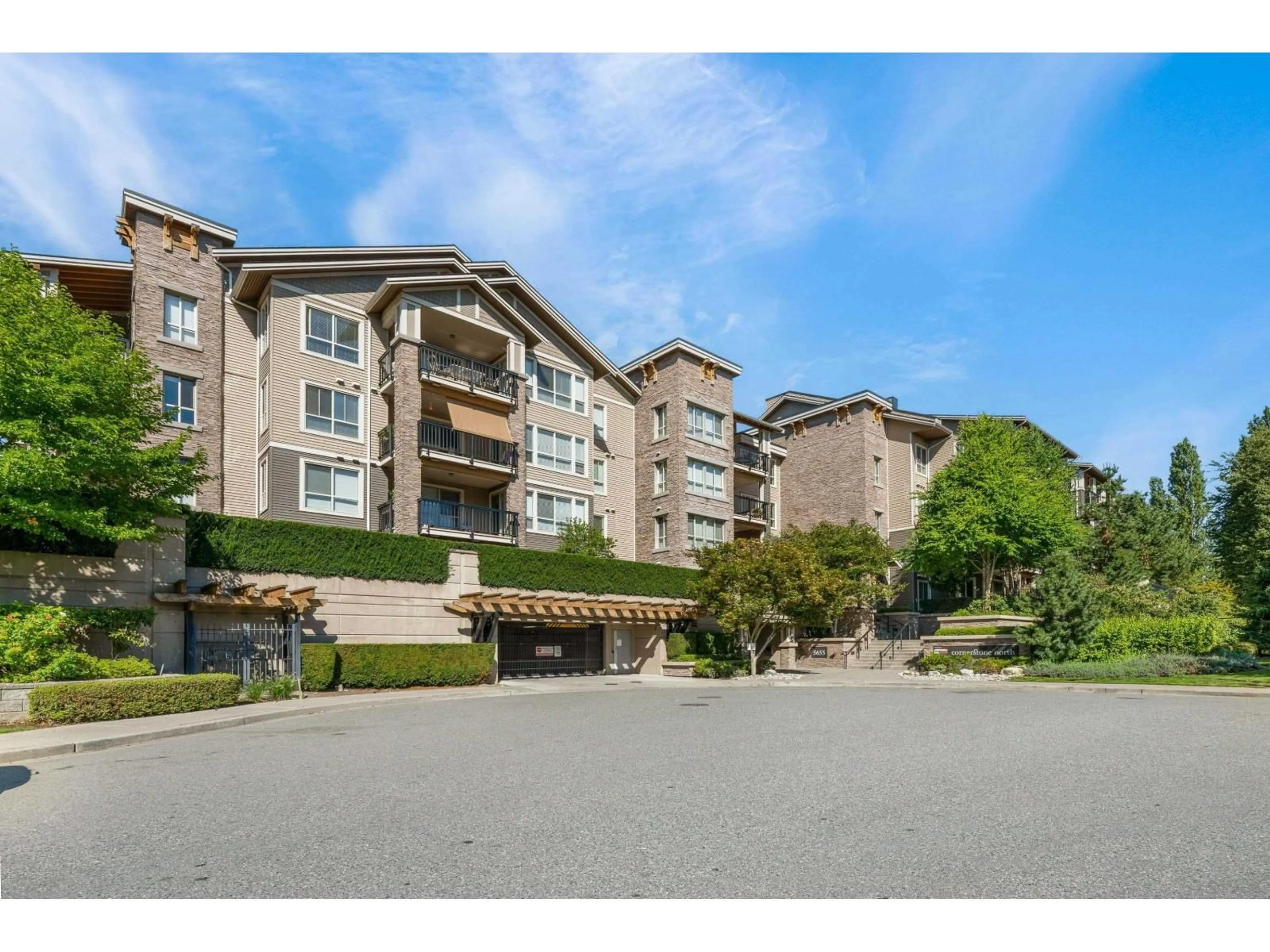 A pic from outside/outdoor area/front of a property/back of a property/a pic from drone, unknown for 214 - 5655 210A STREET, Langley British Columbia V3A0G4