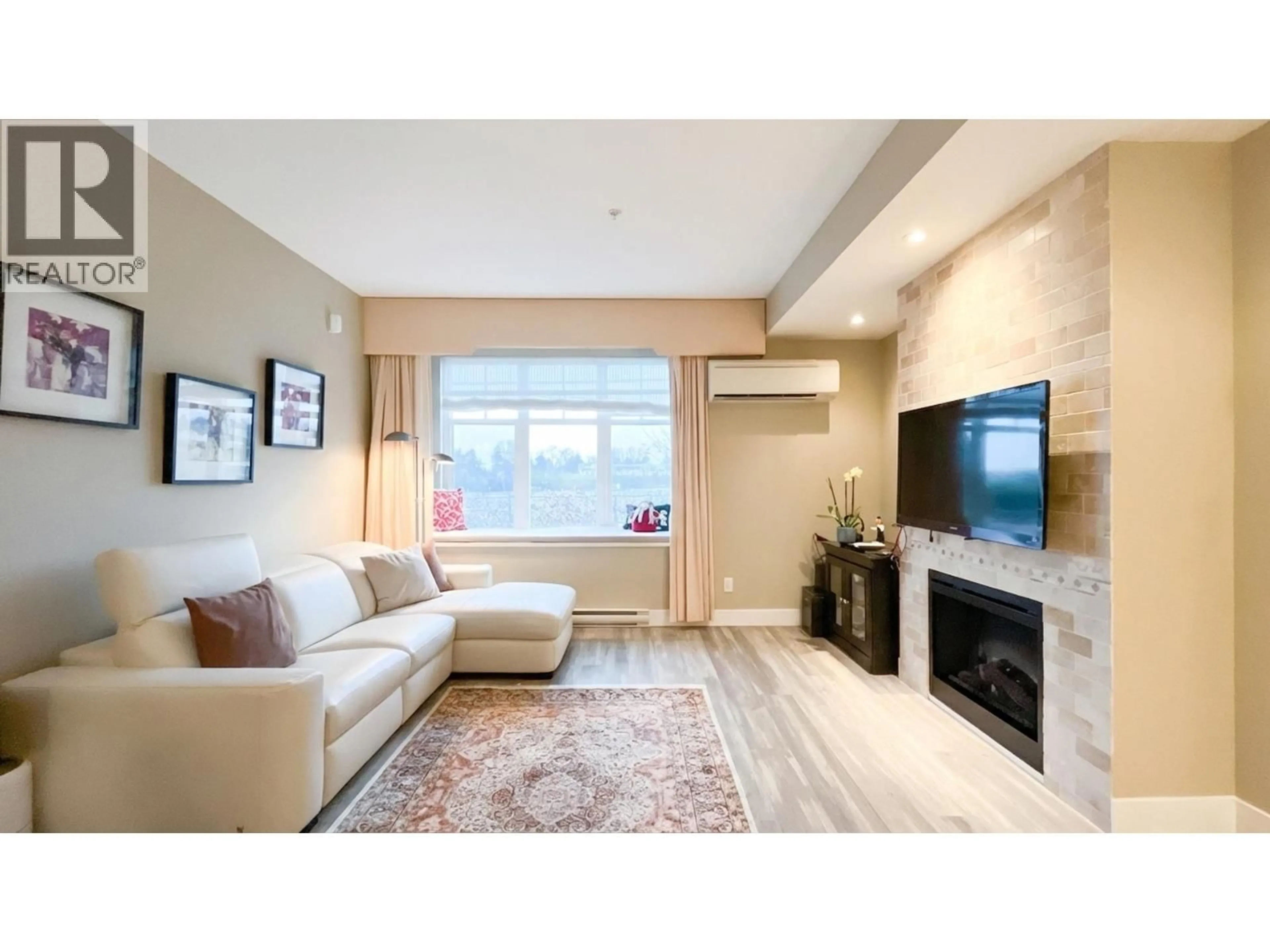 Living room with furniture, unknown for 5611 WILLOW STREET, Vancouver British Columbia V5Z3S3