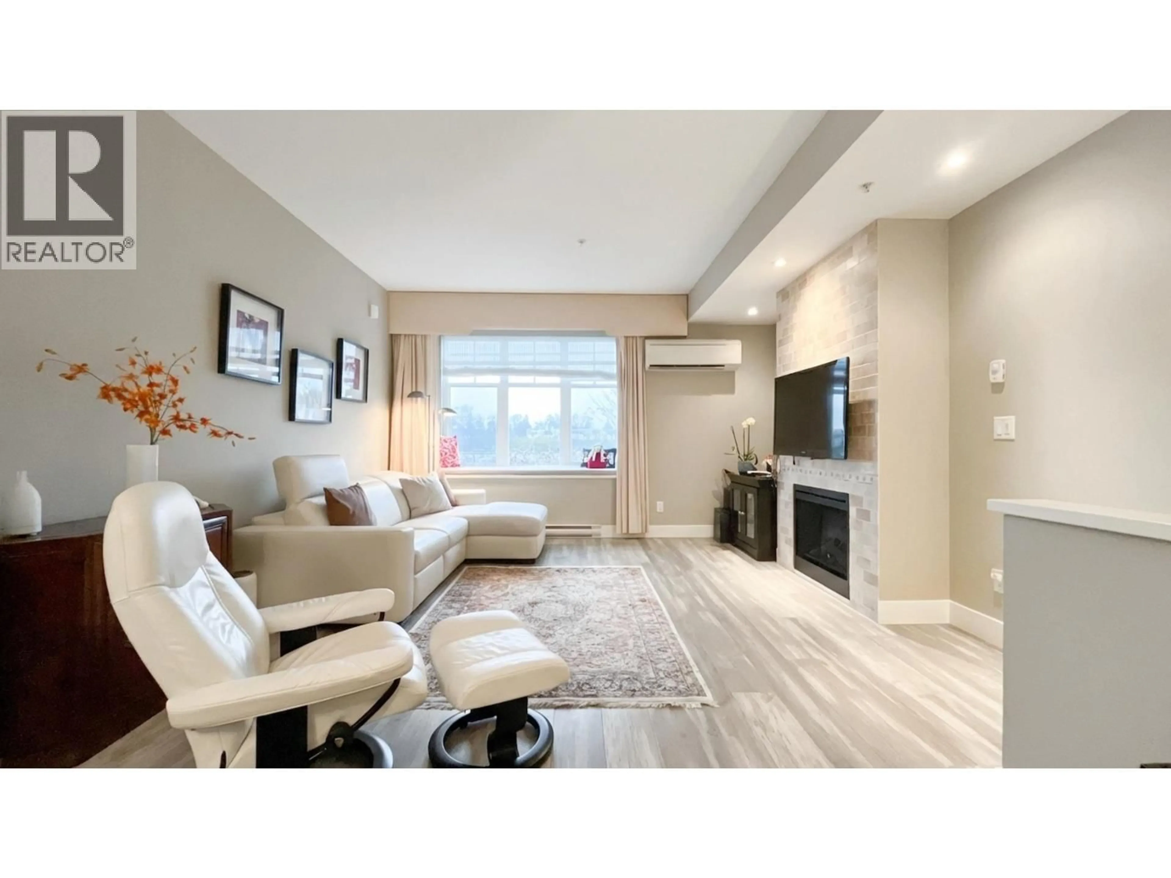 Living room with furniture, unknown for 5611 WILLOW STREET, Vancouver British Columbia V5Z3S3