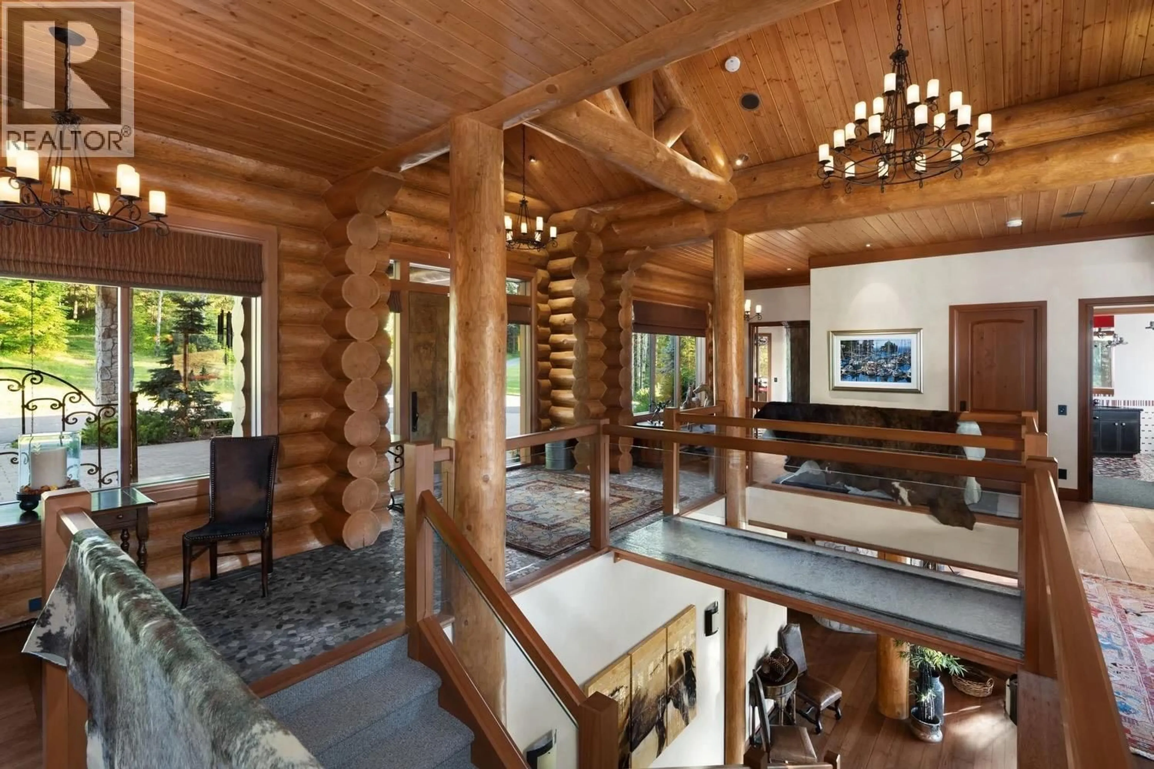 Indoor foyer for 5957 THORSTEINSON ROAD, Forest Grove British Columbia V0K2E0