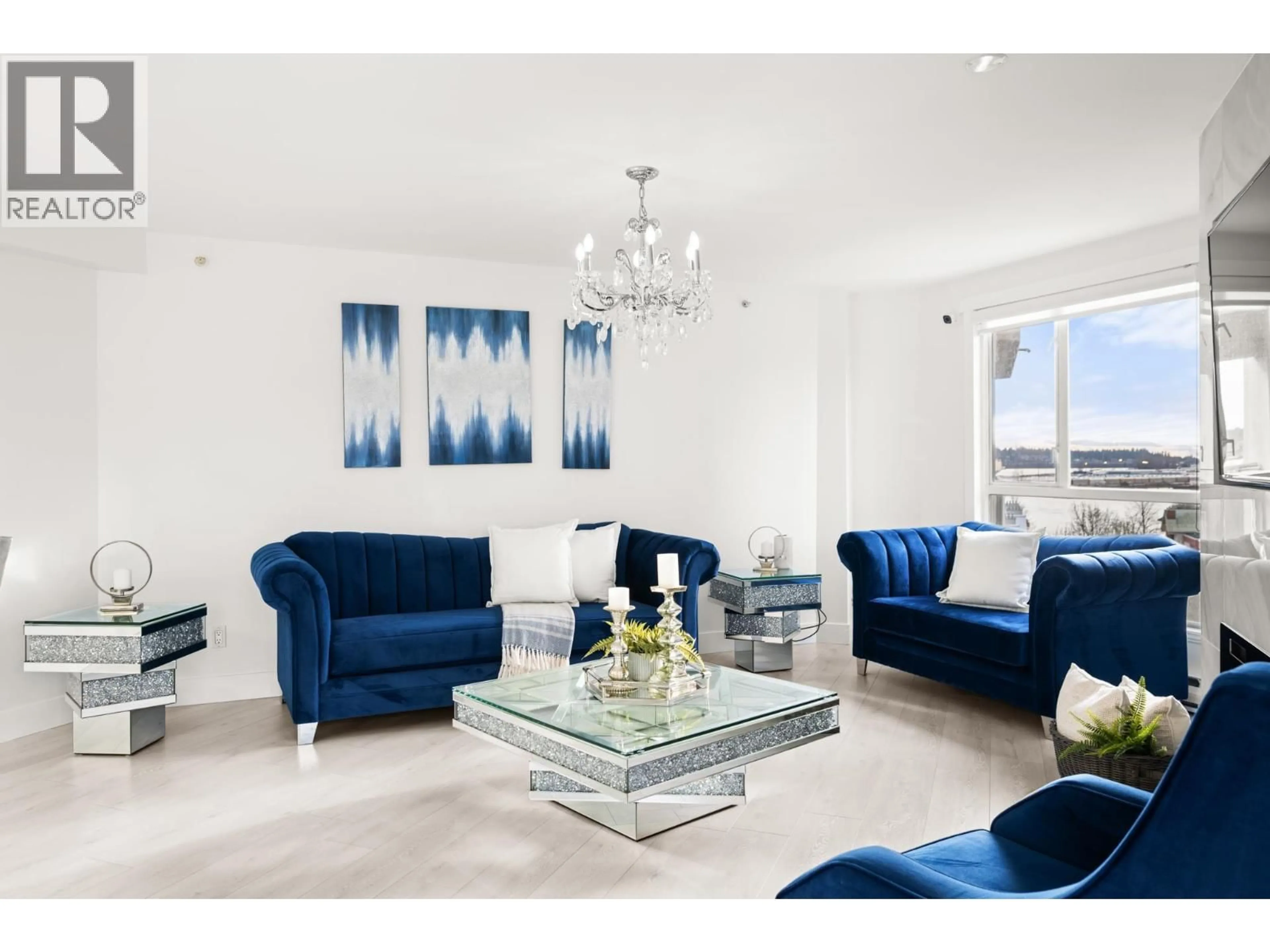 Living room with furniture, unknown for 905 - 1185 QUAYSIDE DRIVE, New Westminster British Columbia V3M6T8