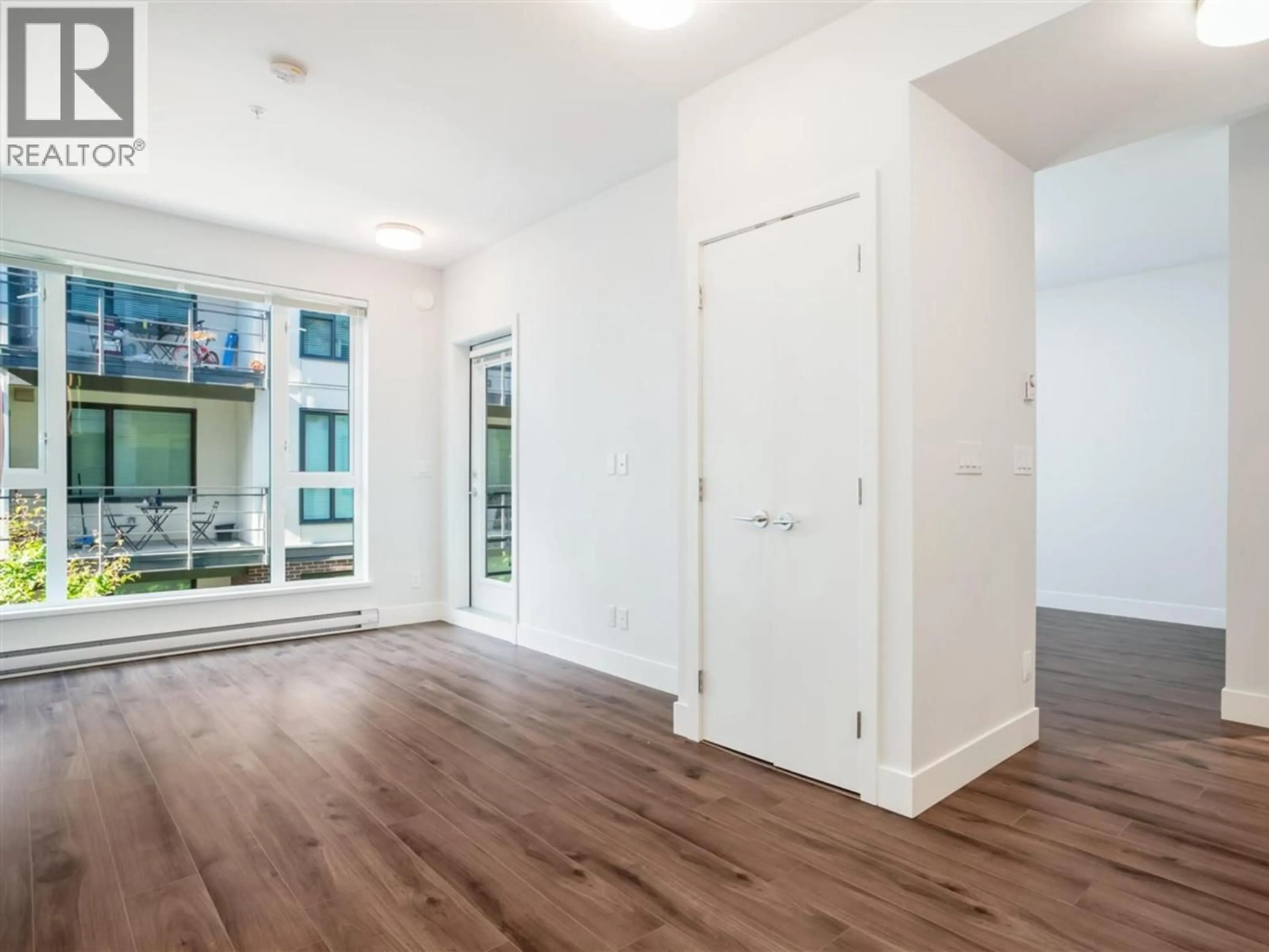 Indoor entryway for 240 - 5355 LANE STREET, Burnaby British Columbia V5H0H1