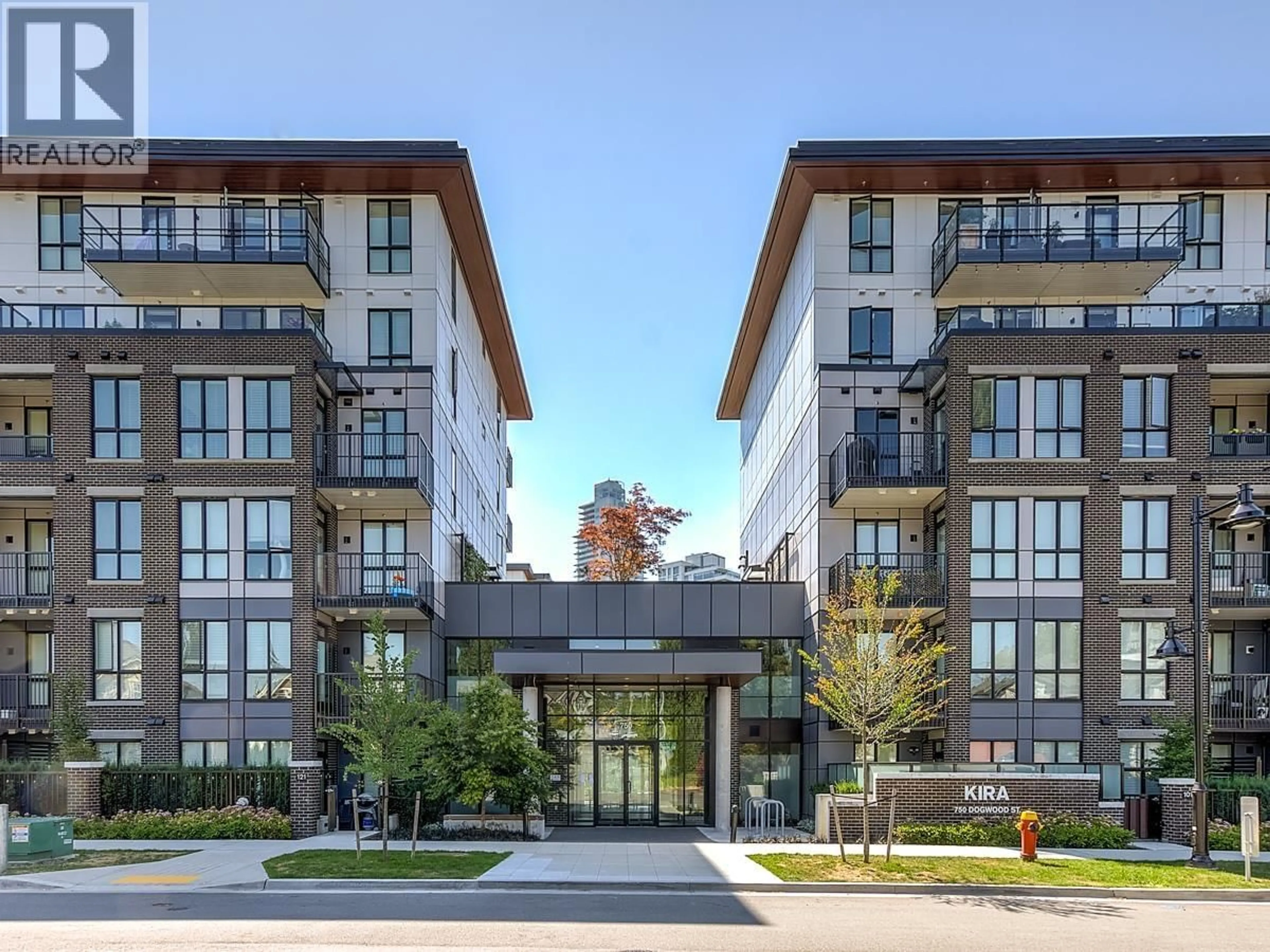 Indoor foyer for 320 - 750 DOGWOOD STREET, Coquitlam British Columbia V3J0K6