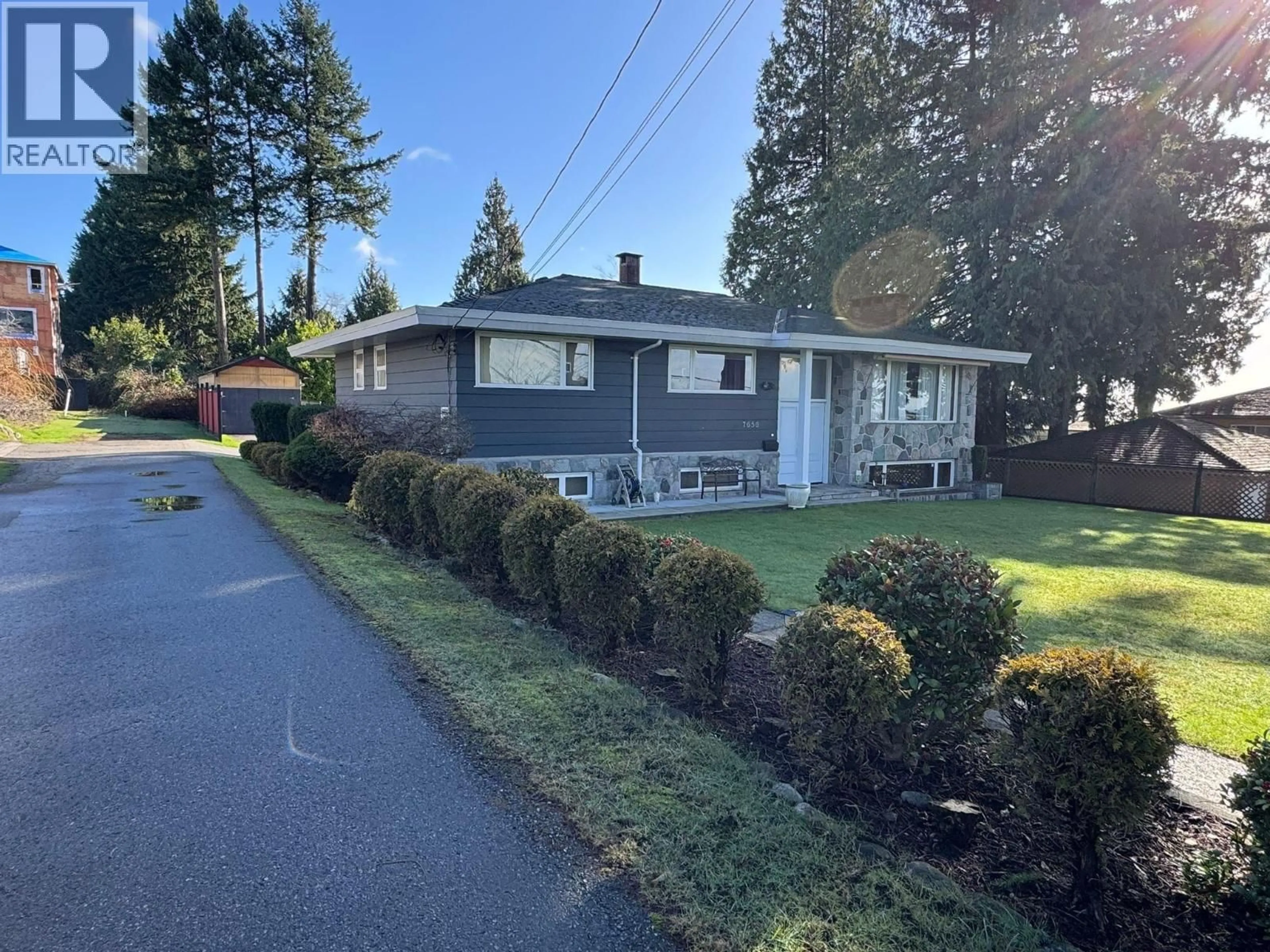 Unknown for 7656 MCKAY AVENUE, Burnaby British Columbia V5J3T1