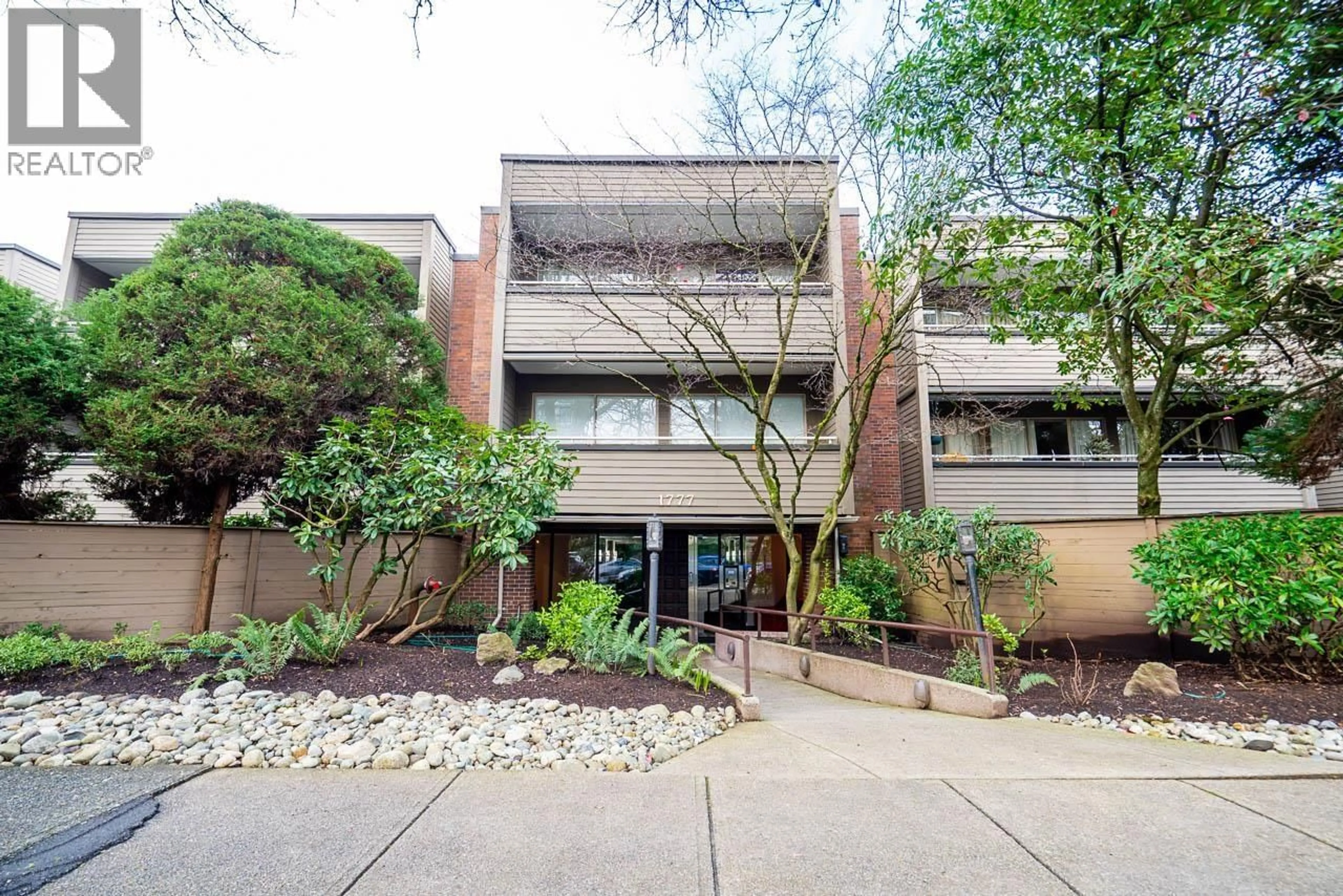 Patio, unknown for 111 - 1777 WEST 13TH AVENUE, Vancouver British Columbia V6J2H2