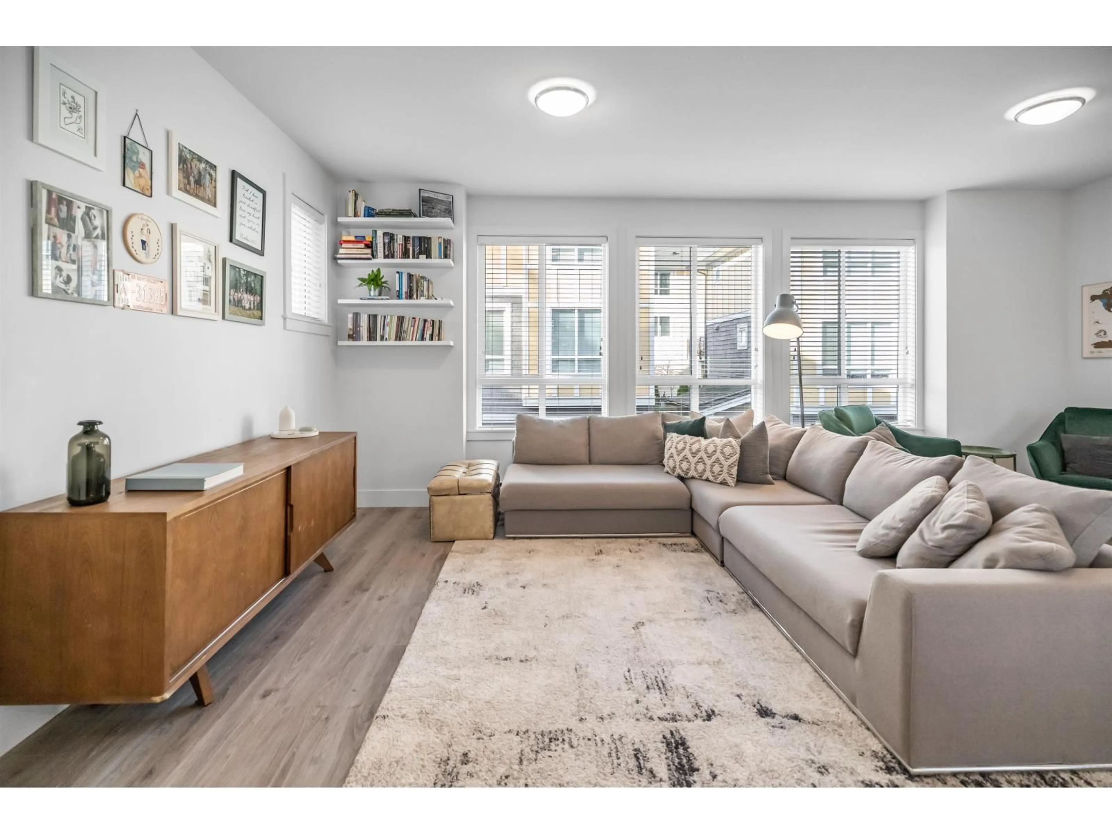 Living room with furniture, unknown for 40 - 9688 162A STREET, Surrey British Columbia V4N6V3