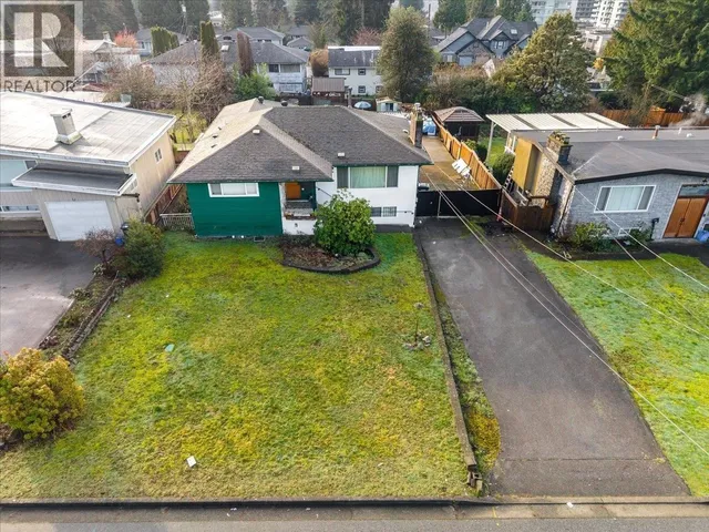518 APPIAN WAY, Coquitlam 2