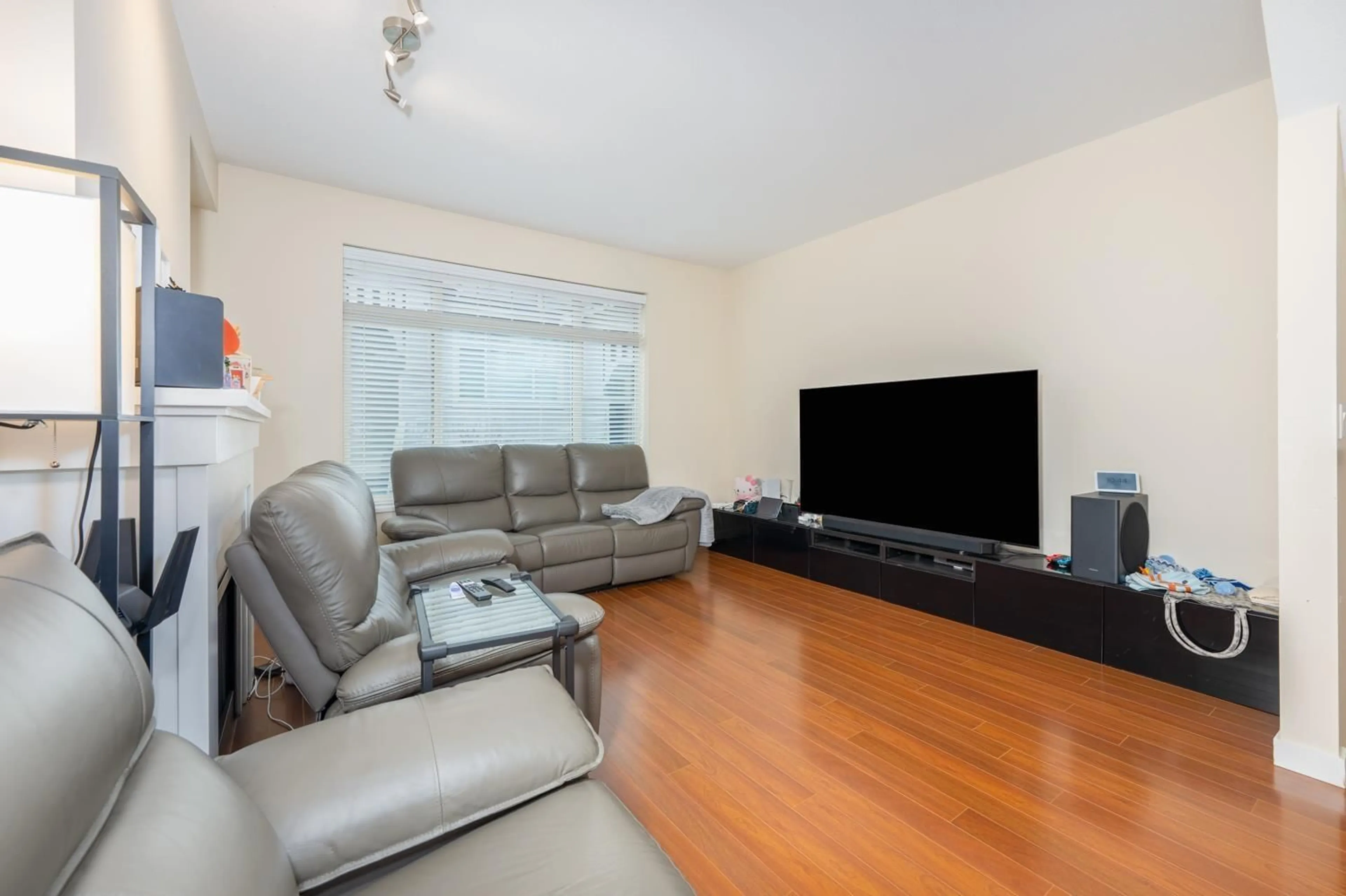 Living room with furniture, unknown for 28 - 10605 DELSOM CRESCENT, Delta British Columbia V4C0A4
