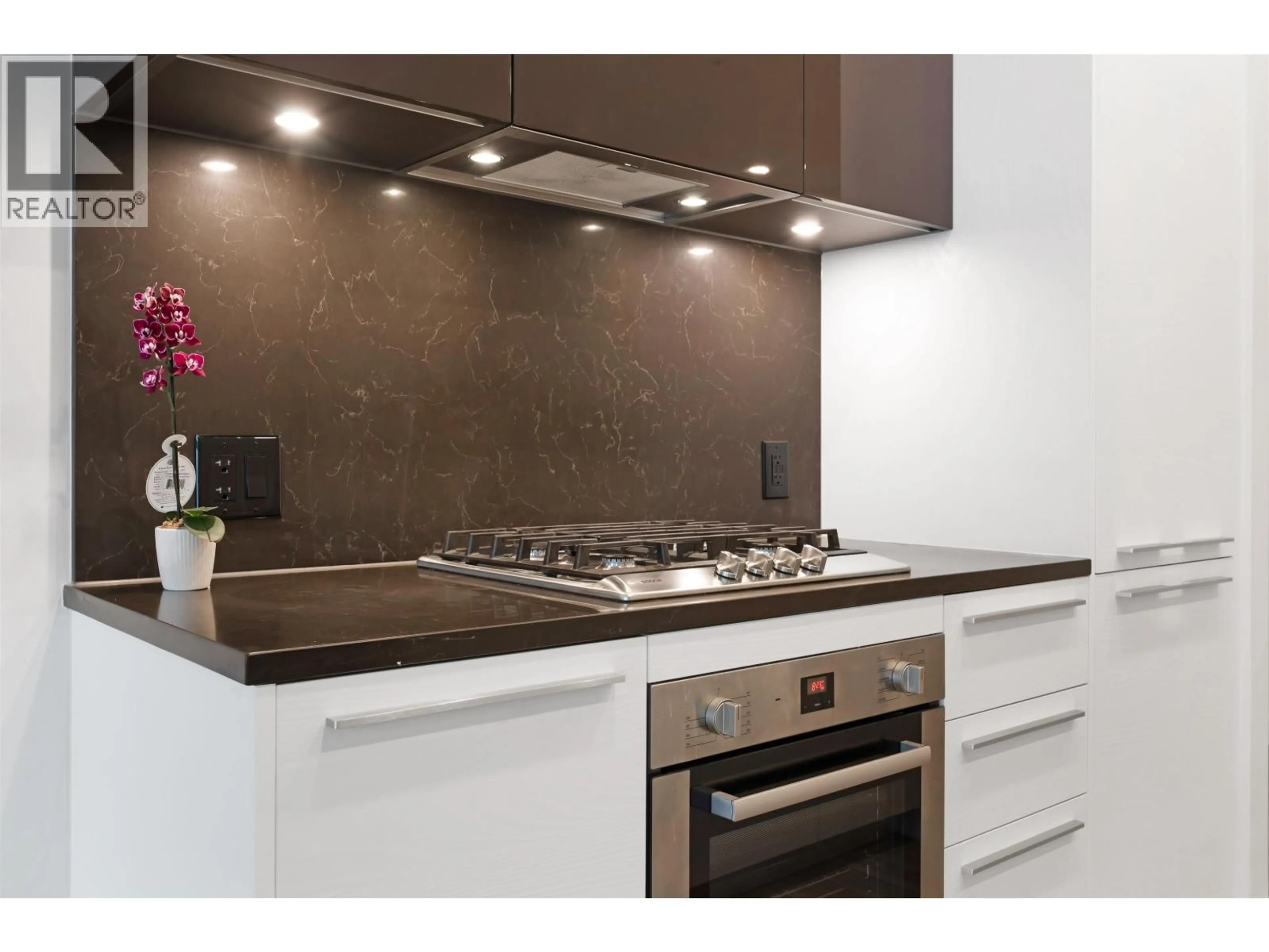 Standard kitchen, unknown for 3206 - 6383 MCKAY AVENUE, Burnaby British Columbia V5H0H8