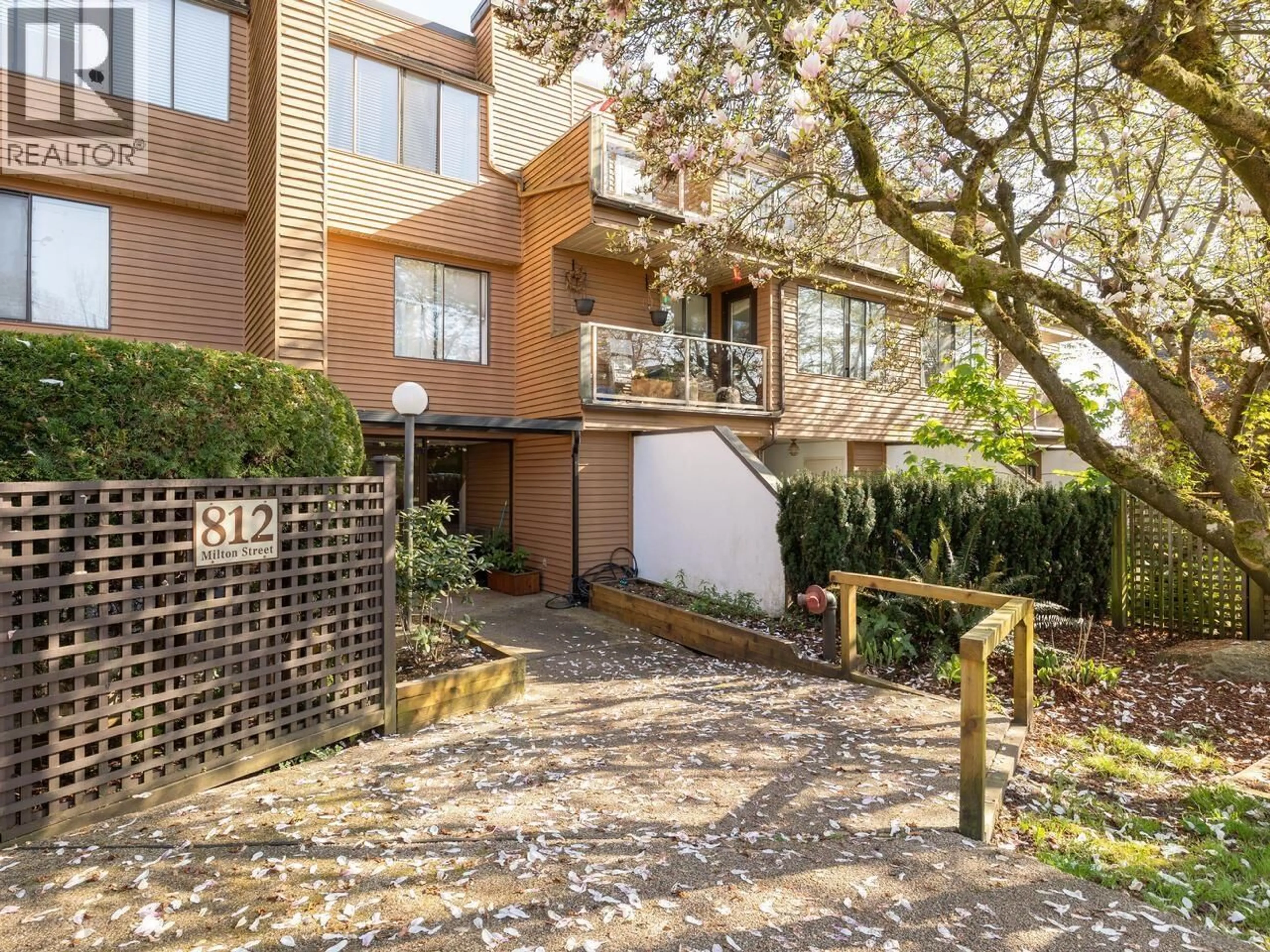 Unknown for 114 - 812 MILTON STREET, New Westminster British Columbia V3M1N2