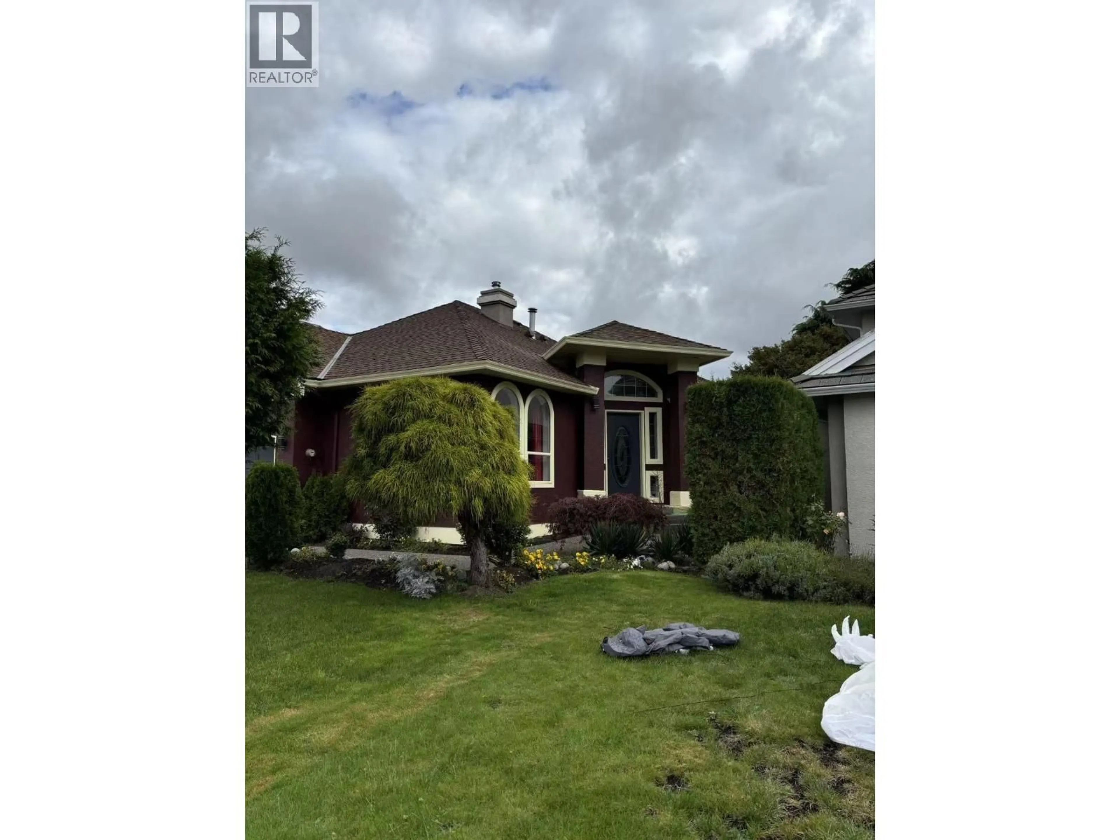 A pic from outside/outdoor area/front of a property/back of a property/a pic from drone, street for 1658 GOLF CLUB DRIVE, Delta British Columbia V4M4E2