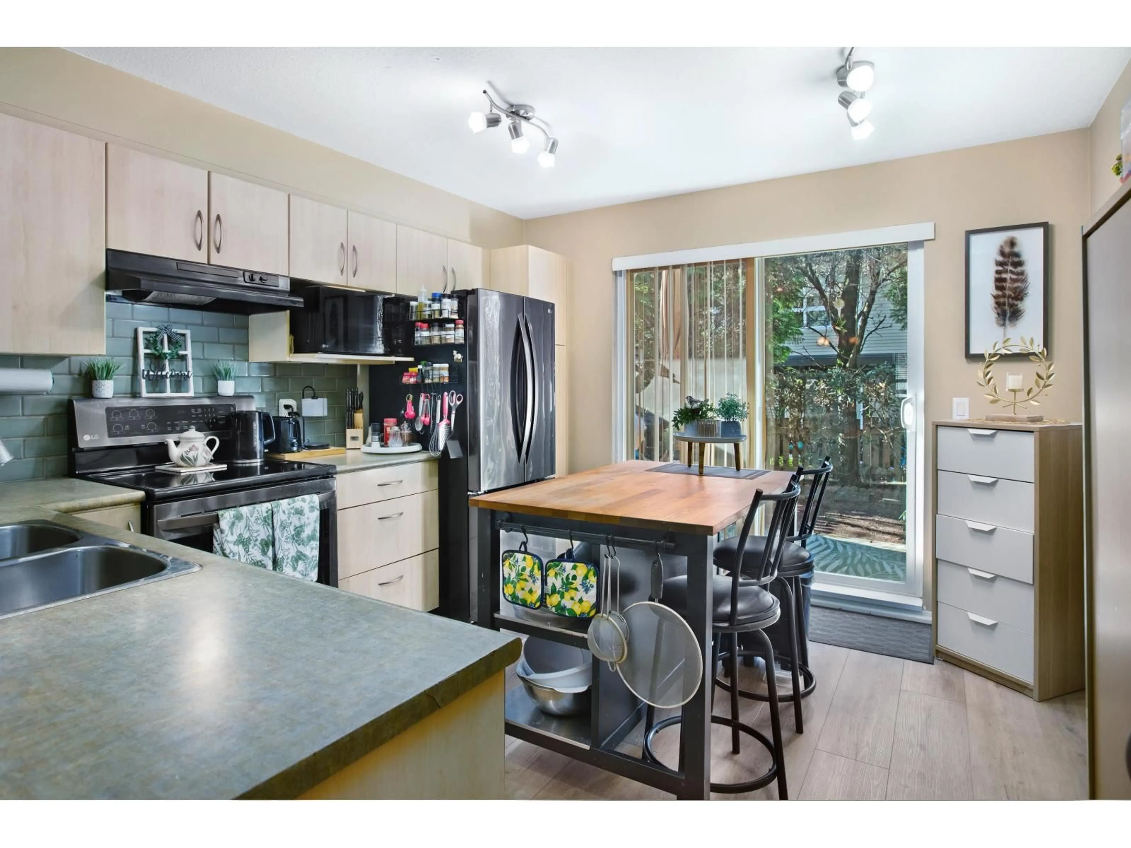 Open concept kitchen, unknown for 107 - 6747 203 STREET, Langley British Columbia V2Y3B5
