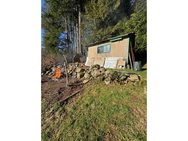 2391 LOUGHEED HIGHWAY, Agassiz 4