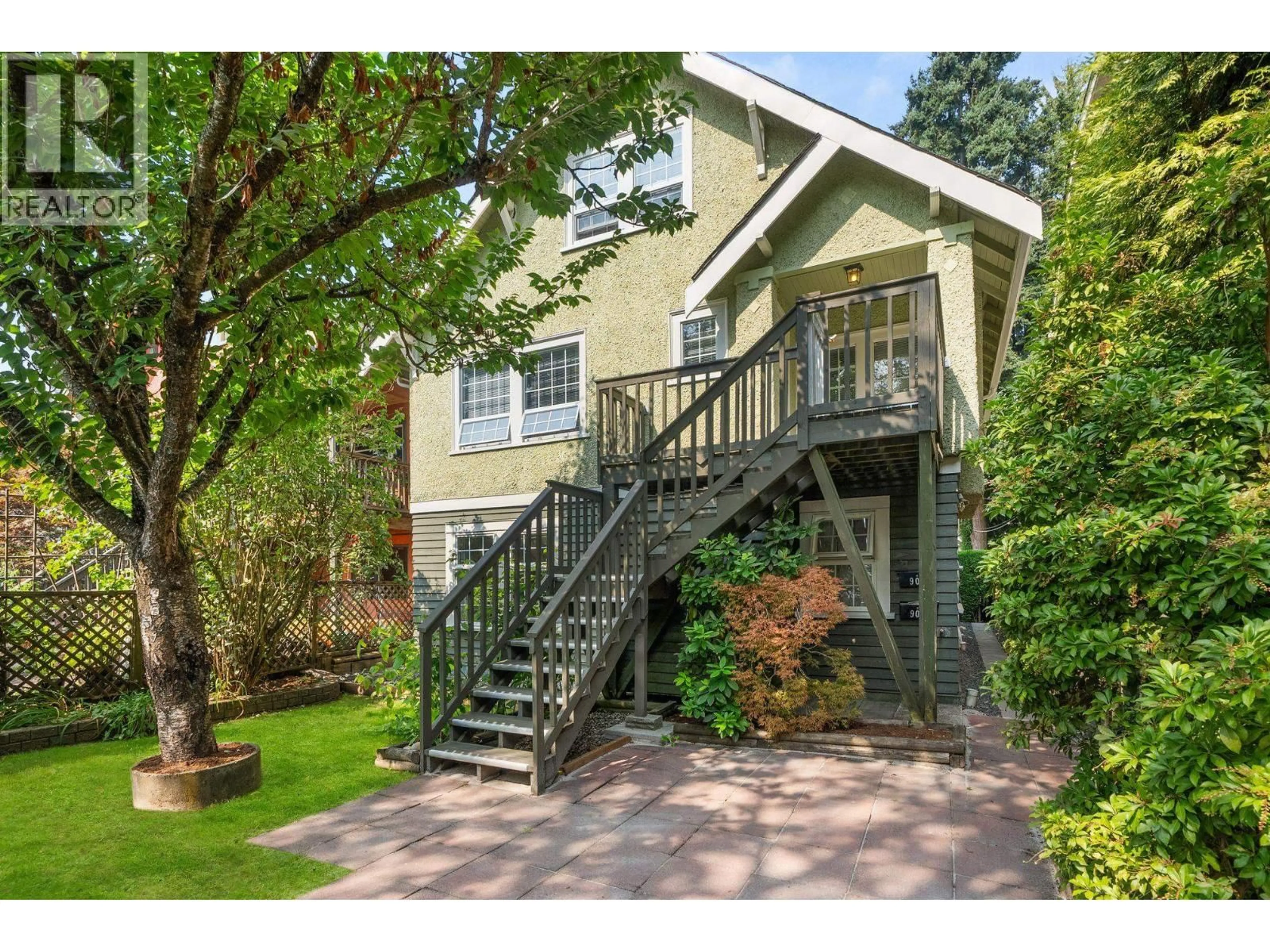 Unknown for 909 18TH AVENUE, Vancouver British Columbia V5Z1W4