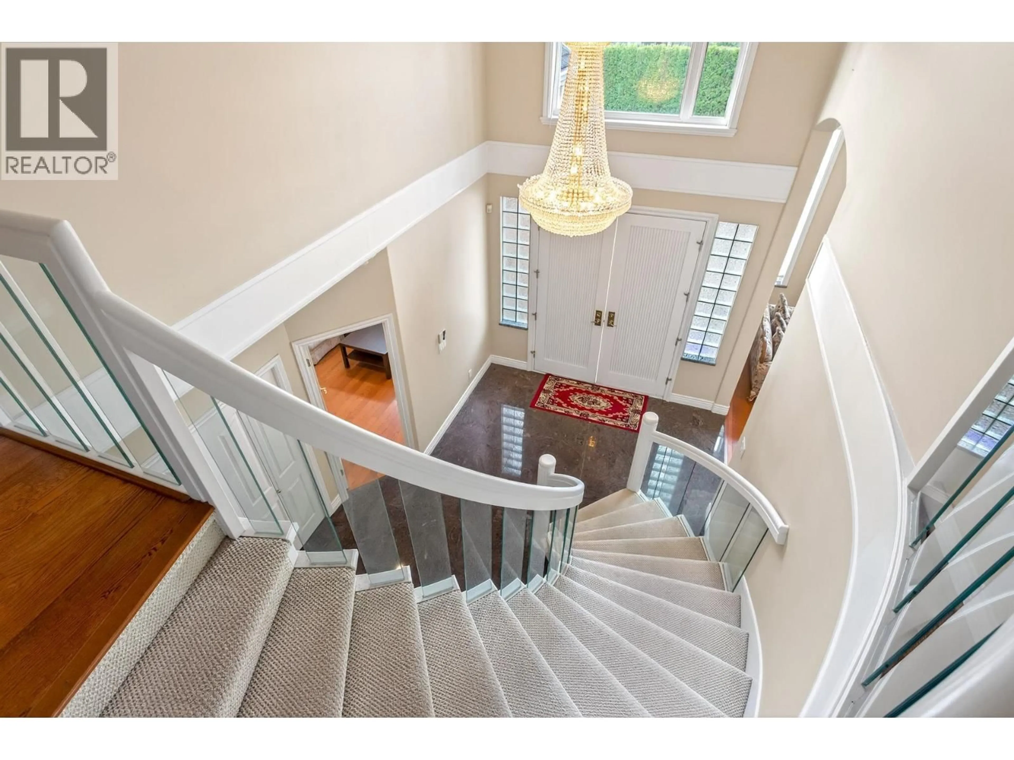 Stairs for 8260 CLAYSMITH ROAD, Richmond British Columbia V7C2L1