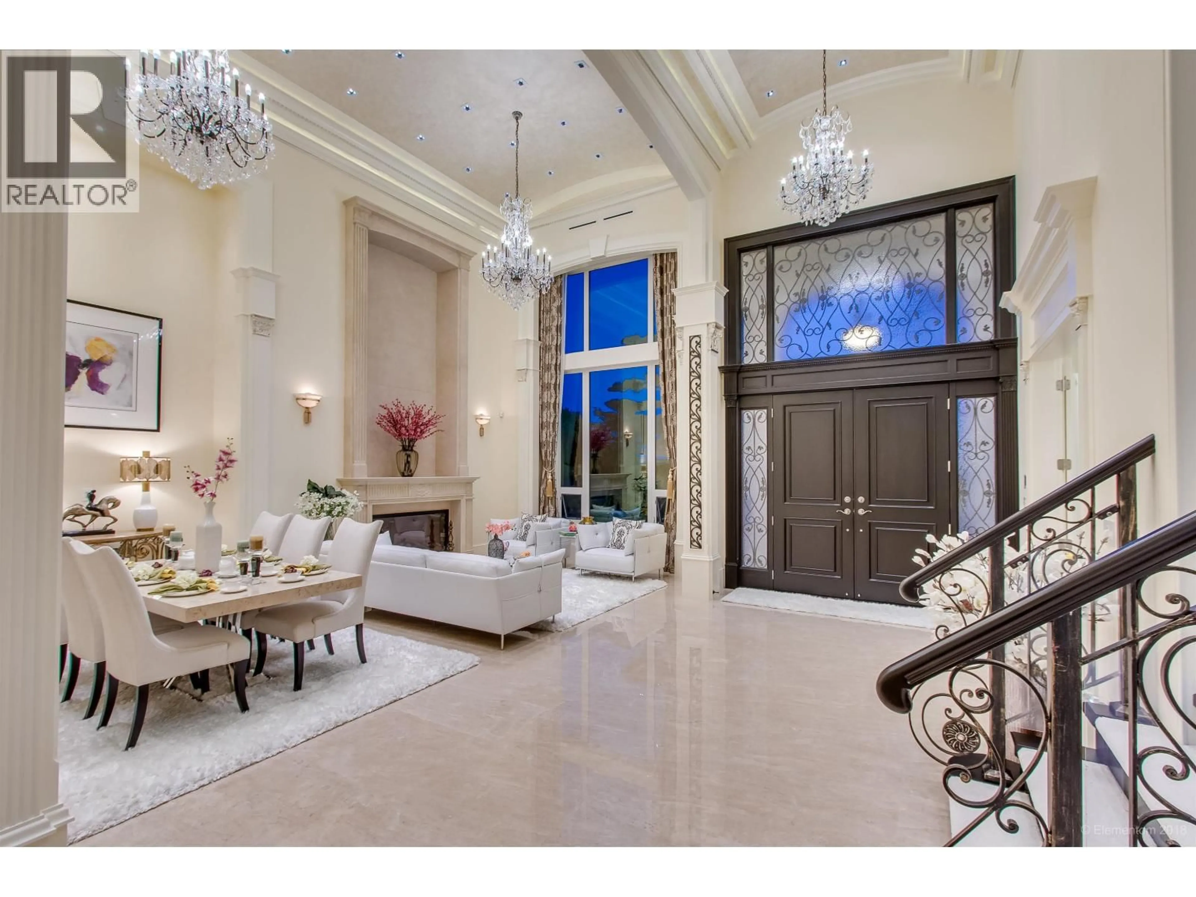 Indoor foyer for 7531 SUNNYBANK AVENUE, Richmond British Columbia V6Y1G6