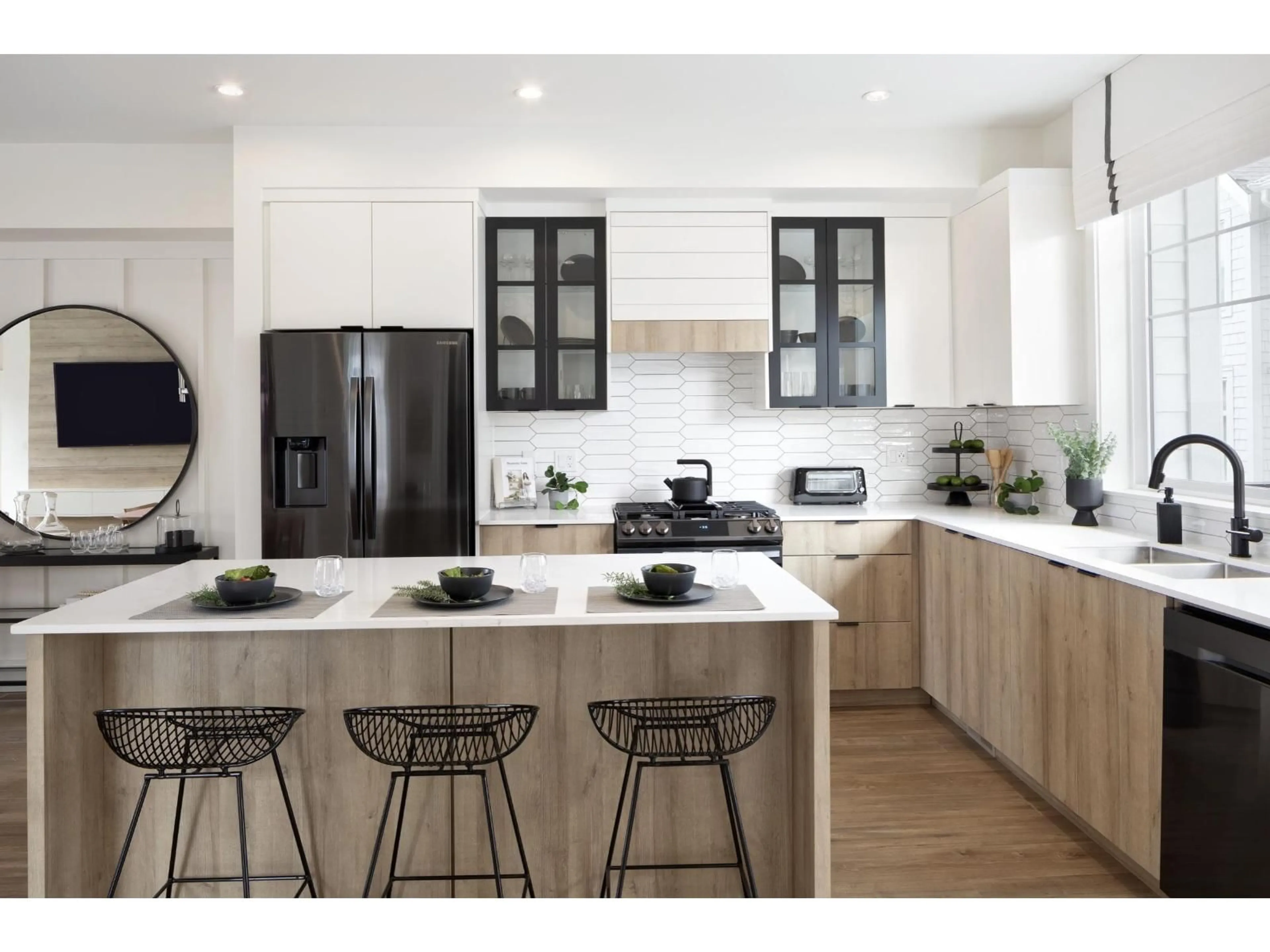 Open concept kitchen, wood/laminate floor for 66 - 14541 WINTER CRESCENT, Surrey British Columbia V4P0G5