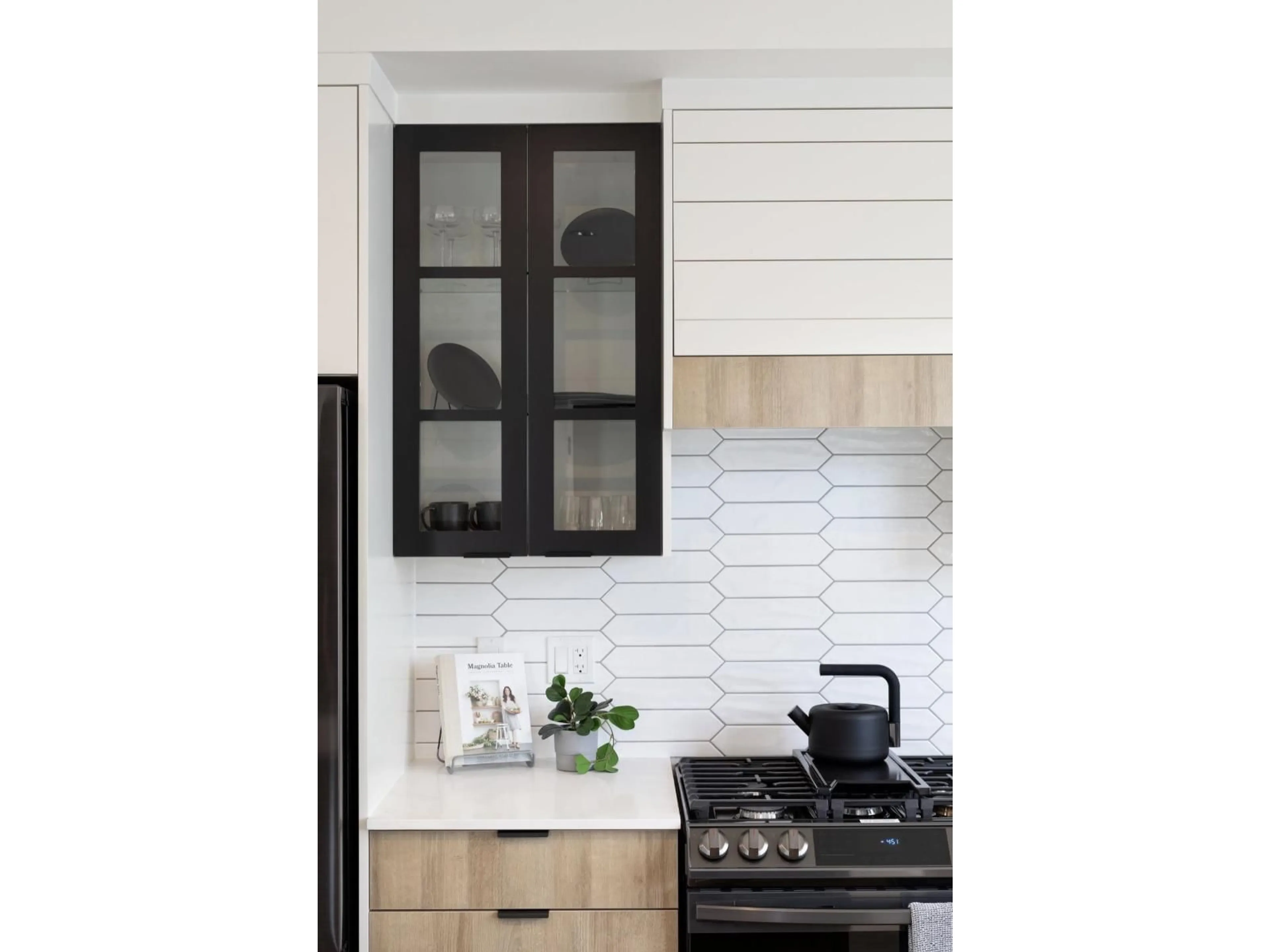 Contemporary kitchen, unknown for 66 - 14541 WINTER CRESCENT, Surrey British Columbia V4P0G5