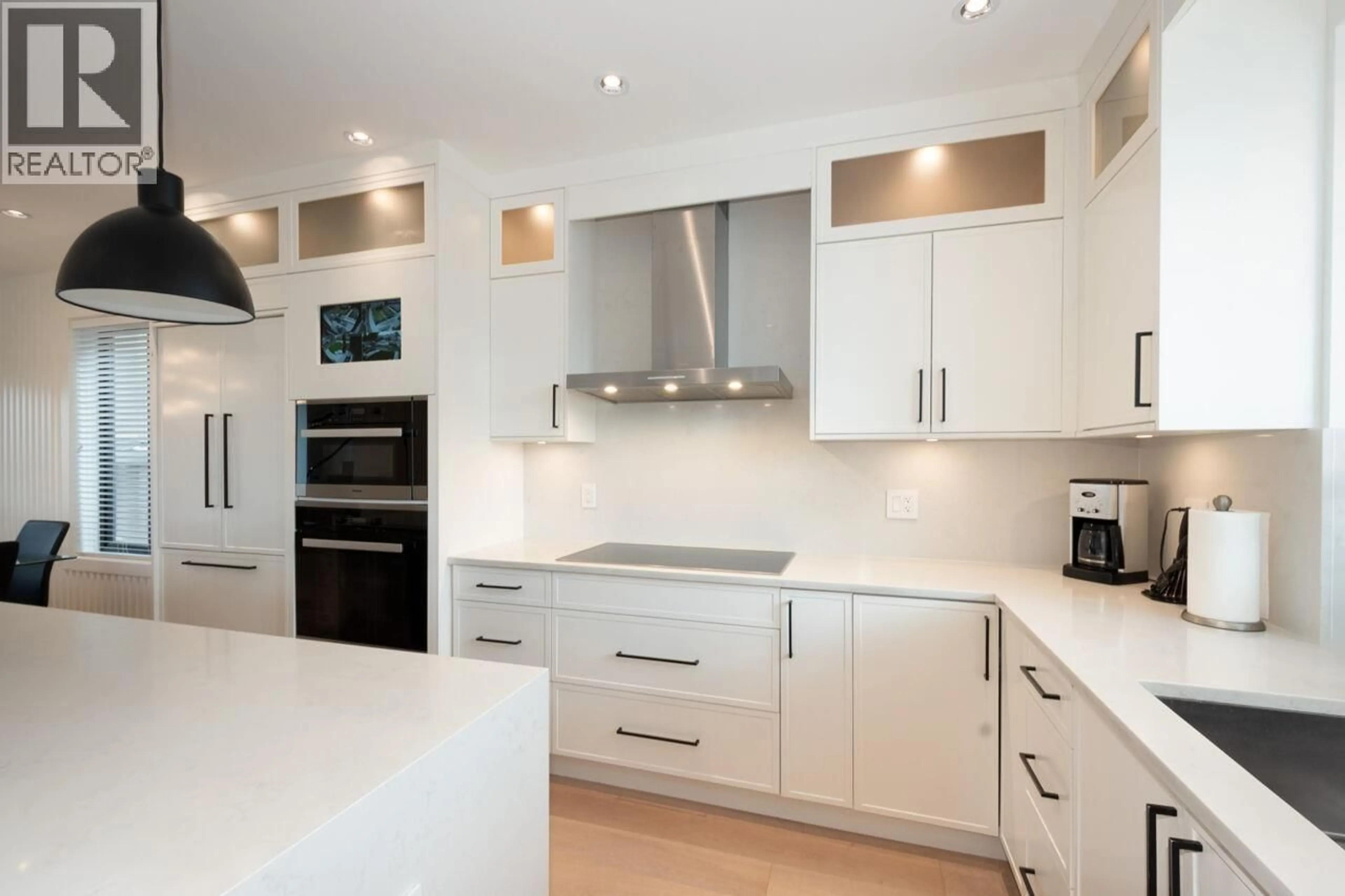 Contemporary kitchen, unknown for 2765 27TH AVENUE, Vancouver British Columbia V5R1N4