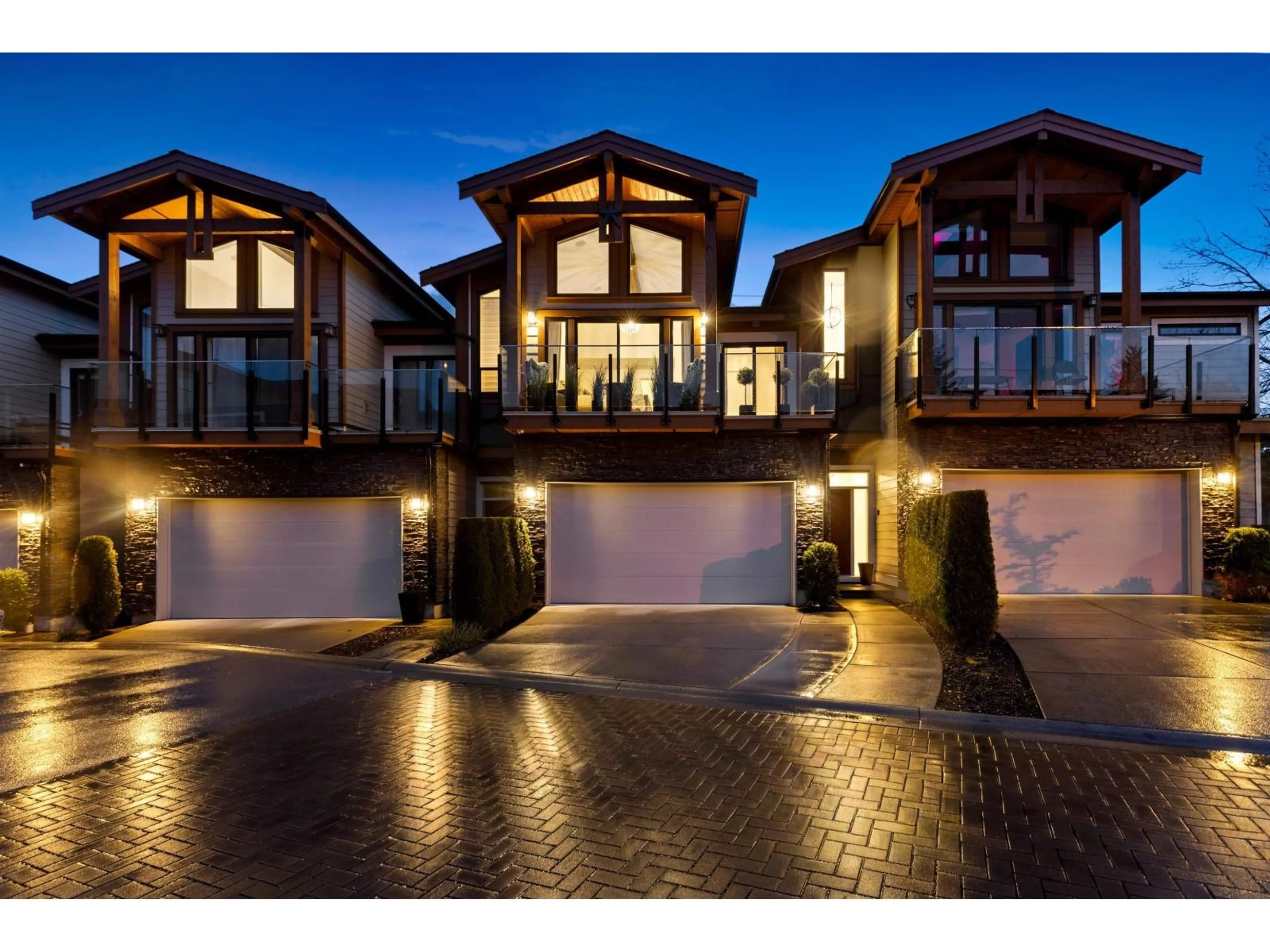 Unknown for 2 - 1454 162B STREET, Surrey British Columbia V4A9W9