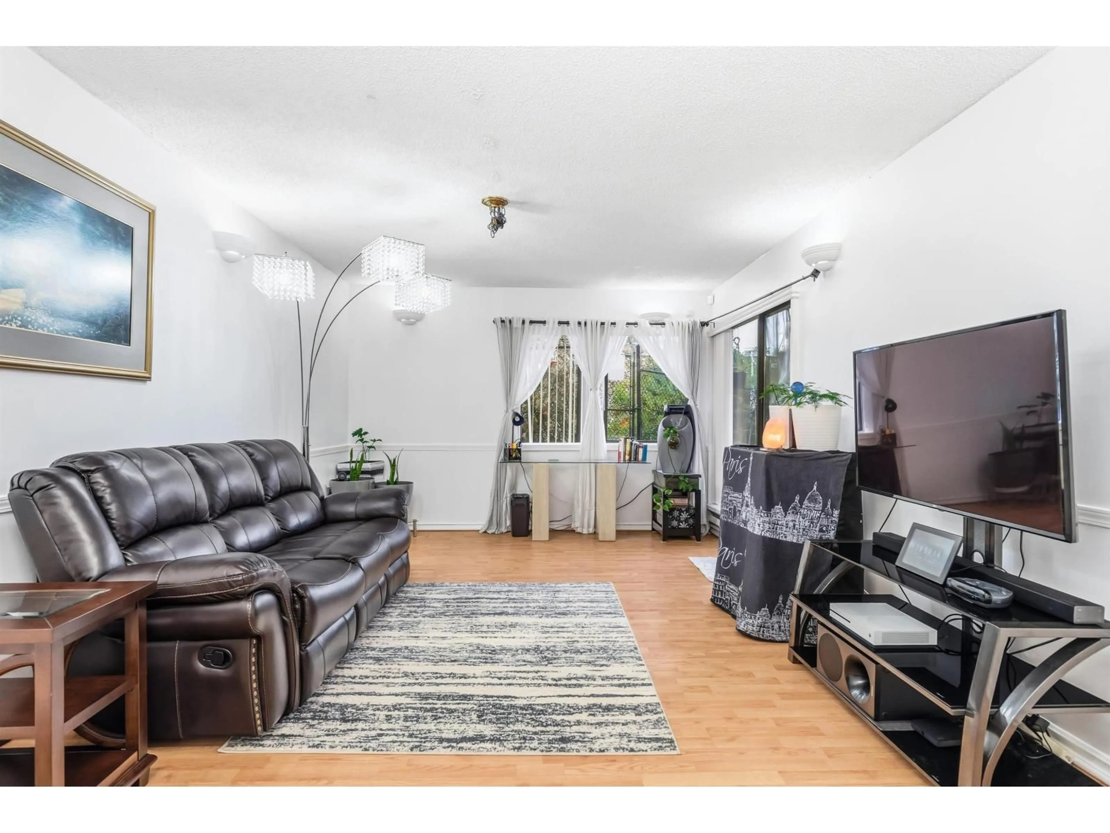 Living room with furniture, unknown for 106 - 10221 133A STREET, Surrey British Columbia V3T5J8