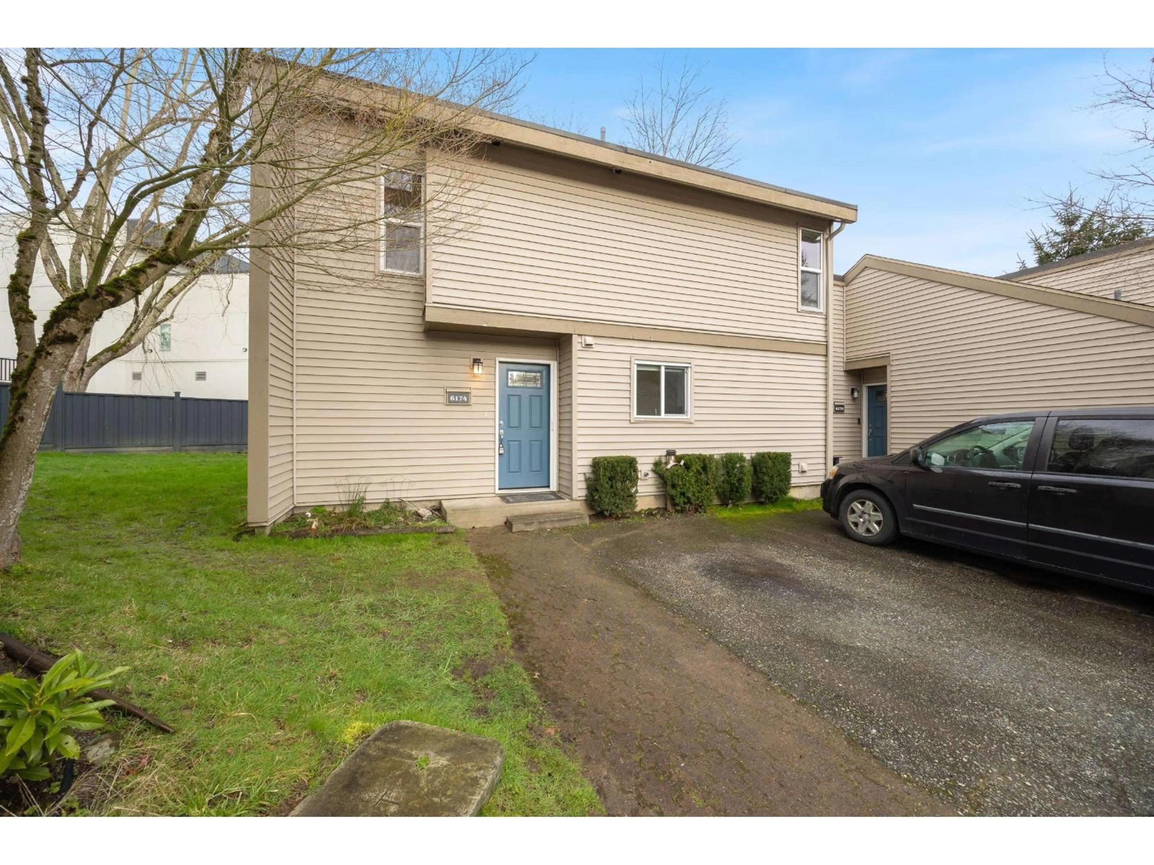 A pic from outside/outdoor area/front of a property/back of a property/a pic from drone, street for 6174 GREENSIDE DRIVE WEST, Surrey British Columbia V3S5M8