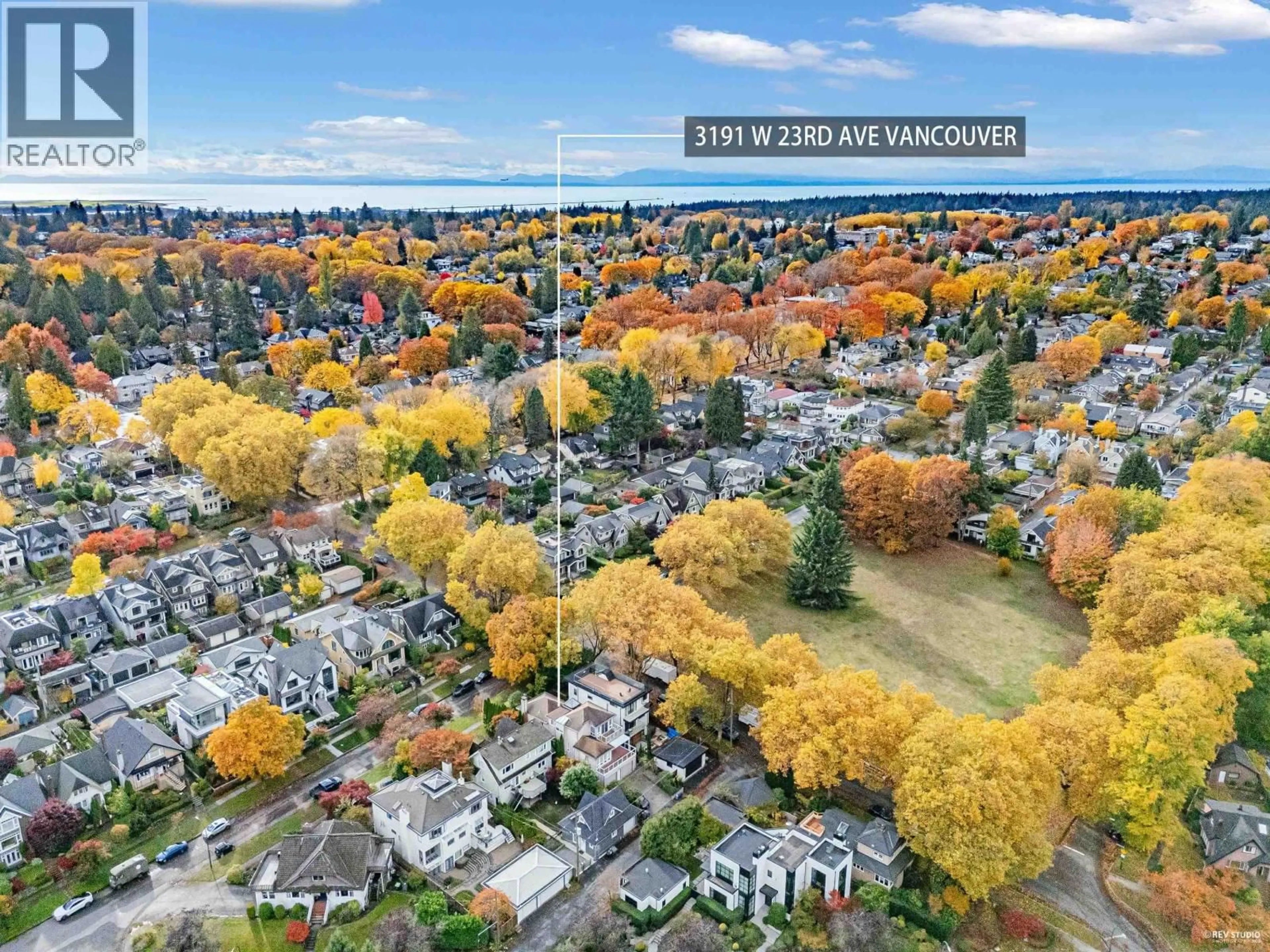 A pic from outside/outdoor area/front of a property/back of a property/a pic from drone, unknown for 3191 23RD AVENUE, Vancouver British Columbia V6L1P7
