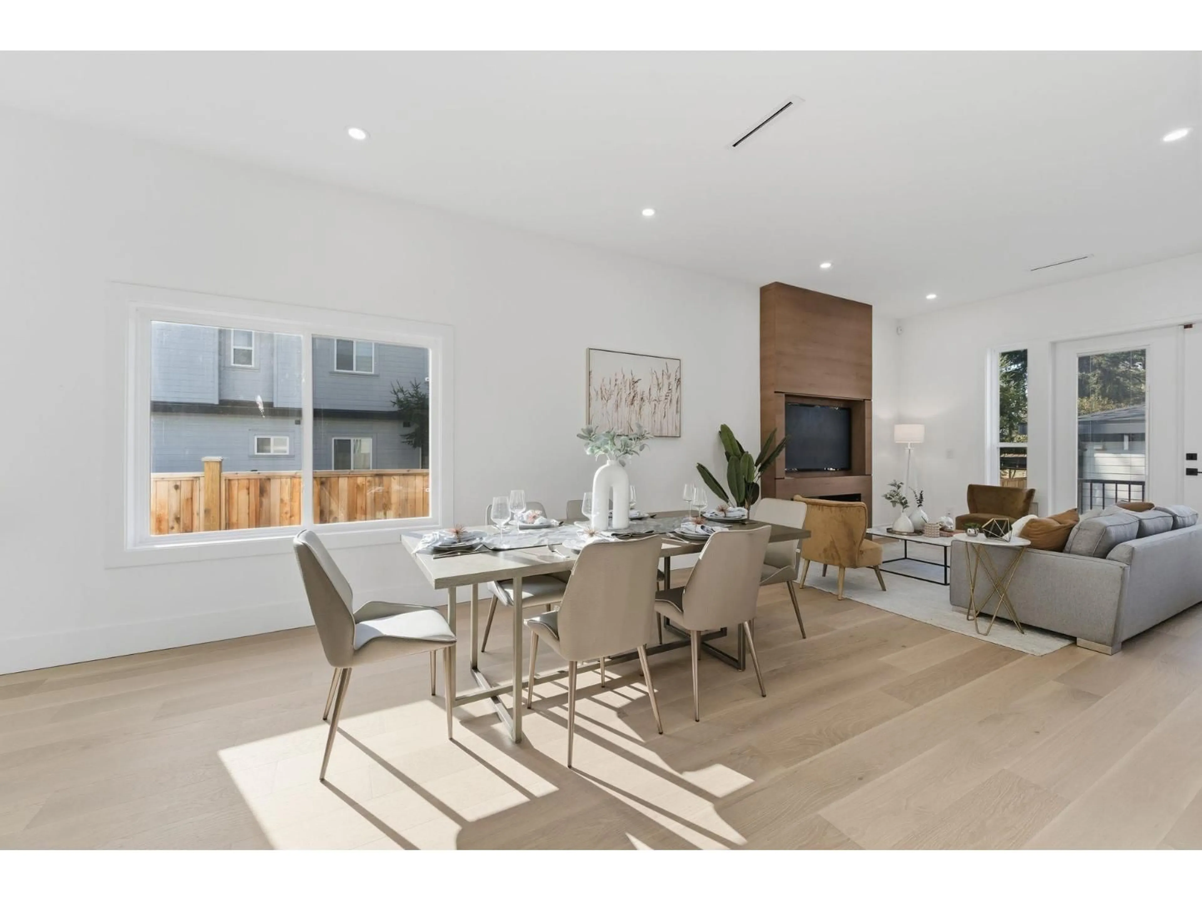 Dining room, wood/laminate floor for 8233 114 STREET, Delta British Columbia V4C5J4