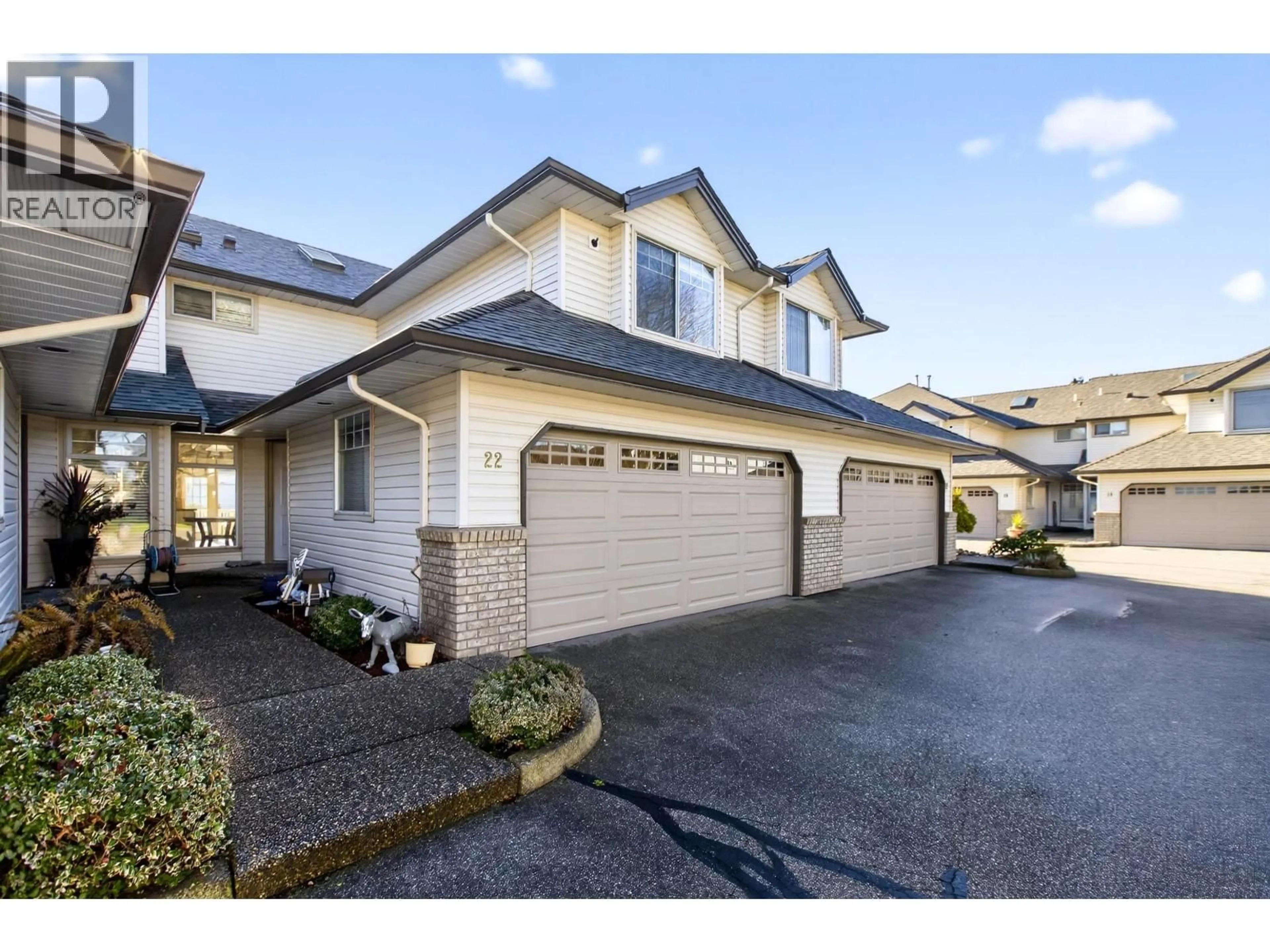 Indoor garage for 22 - 19051 119TH AVENUE, Pitt Meadows British Columbia V3Y2M8